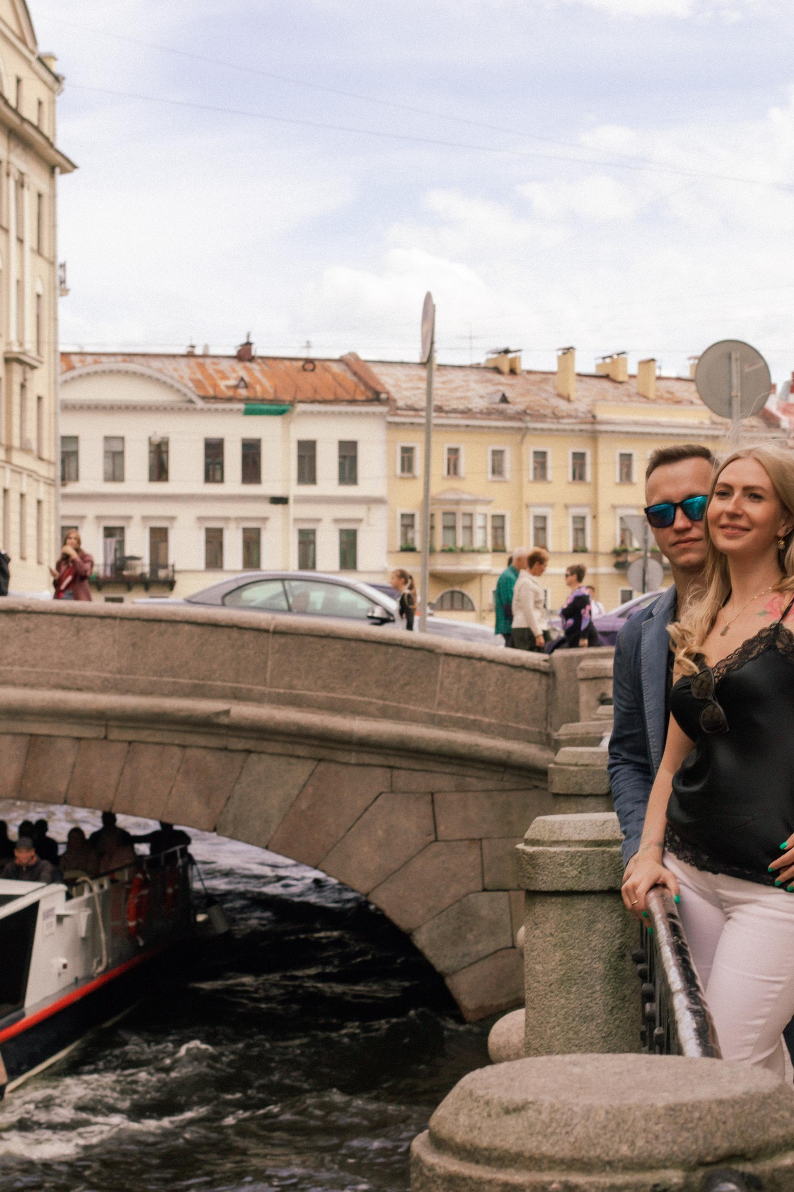 Марина и Сергей прогулка по достопримечательностям СПб