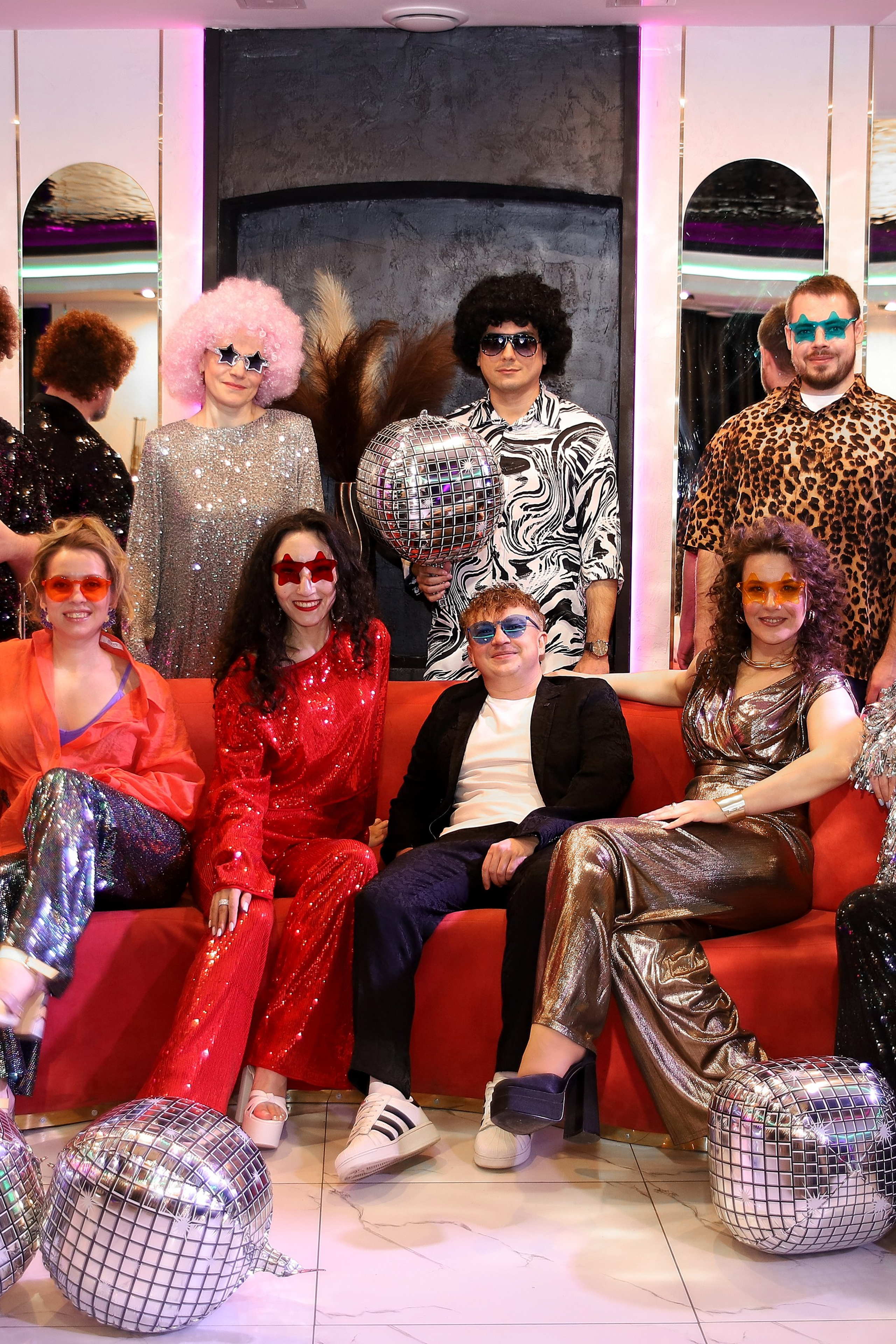 30-летие в стиле DISCO 80. Прончатова Алина. Фотограф для семейных, церковных и свадебных съёмок