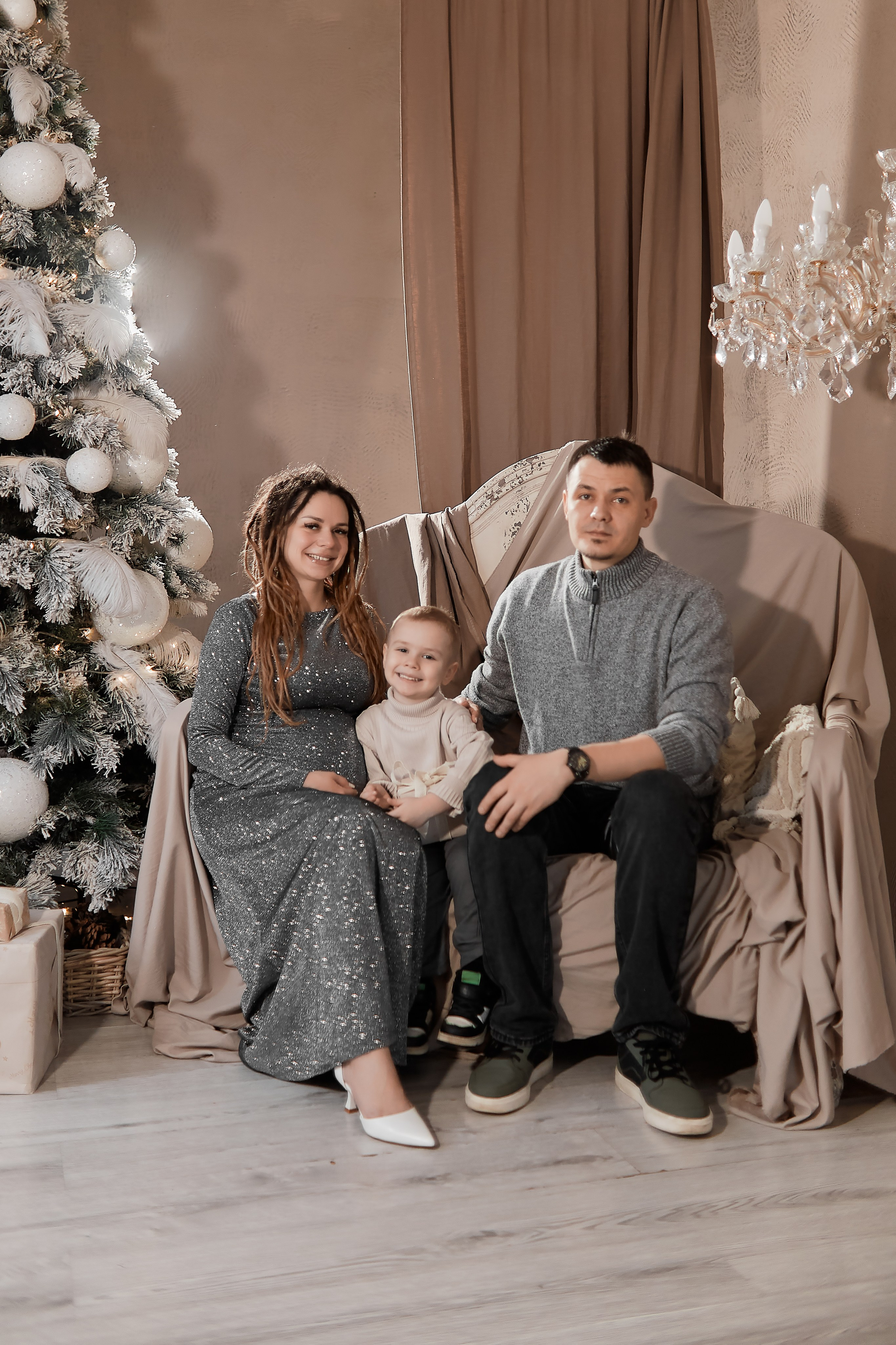 Бахметова Анастасия с семьёй. Прончатова Алина. Фотограф для семейных, церковных и свадебных съёмок