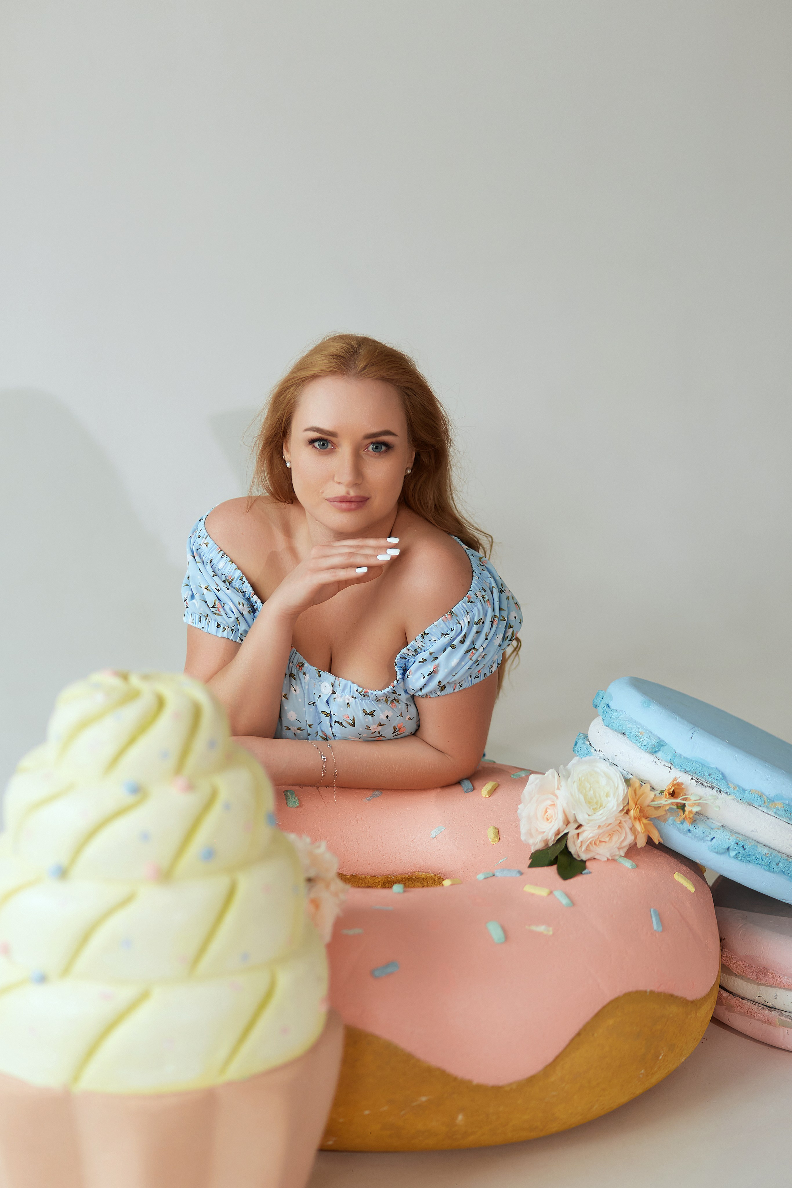 Дорогие именинники!Приглашаем вас на уникальную фотосессию, которая станет ярким отражением вашего 30-летия. Это не просто снимки, это возможность запечатлеть важные моменты вашей жизни, подчеркнуть вашу индивидуальность и создать коллекцию памятных кадров.✨ Тематика и стиль:Современный городской стильЯркие и динамичные образыЭлегантные и утонченные нарядыКреативные локации в городе или на природе📸 Что вас ждет:Профессиональная фотосъемка в живописных местахПомощь стилиста в подборе образовКреативные идеи для поз и композицийИндивидуальный подход к каждому гостюВозможность выбрать лучшие кадры для печати и социальных сетей🌟 Почему это важно:Сохранить воспоминания о важном этапе жизниПолучить профессиональные фотографии, которые будут радовать вас долгие годыСоздать уникальные кадры, отражающие вашу личность и достиженияНе упустите шанс запечатлеть свой 30-й день рождения в лучшем виде! Забронируйте свою фотосессию уже сегодня и получите незабываемые впечатления и великолепные фотографии.