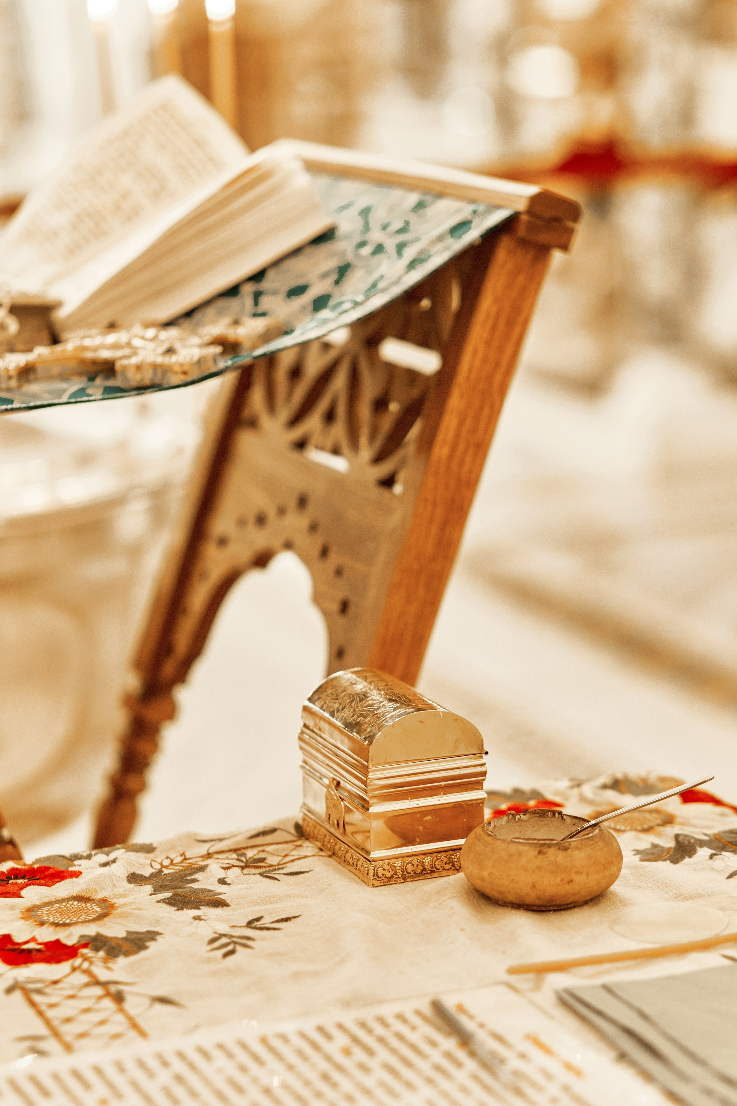 Храм Покрова Пресвятой Богородицы в Ясенево.Крещение в Ясенево.Фотограф на крещение,фотограф на венчание.Крестильная одежда,купель.Фотограф в Москве Прончатова Алина