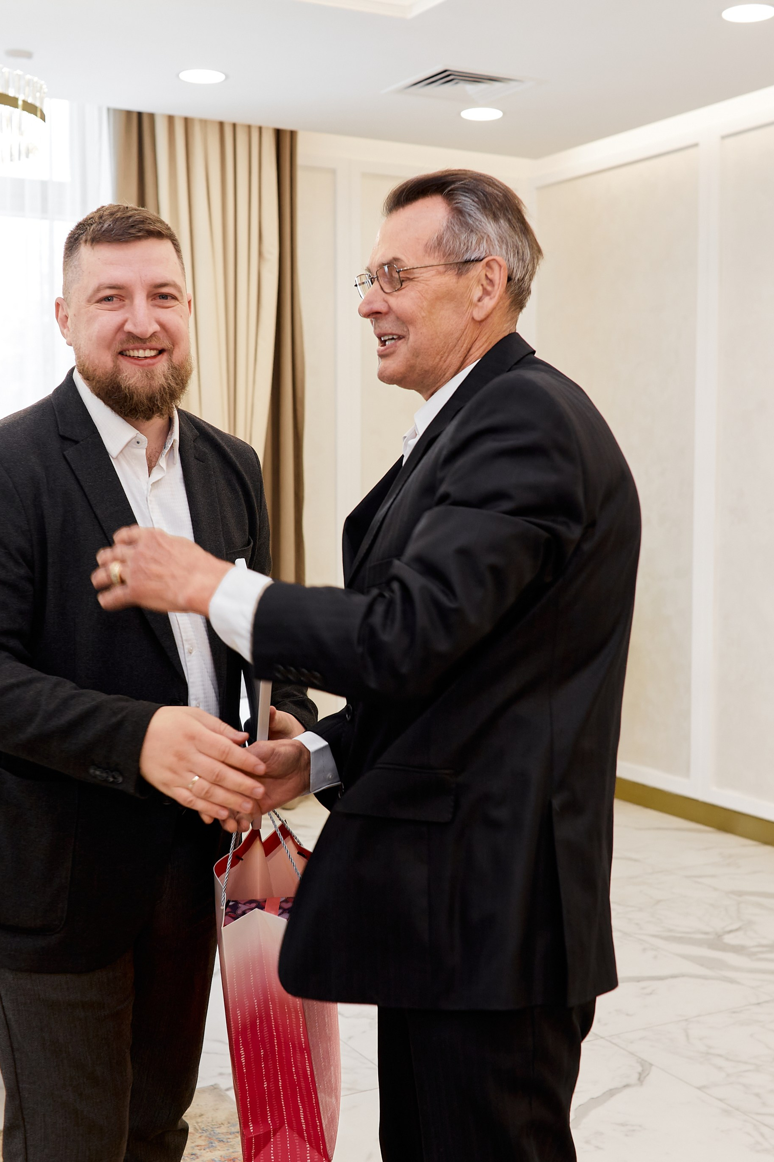 10-летие со дня свадьбы. Прончатова Алина. Фотограф для семейных, церковных и свадебных съёмок