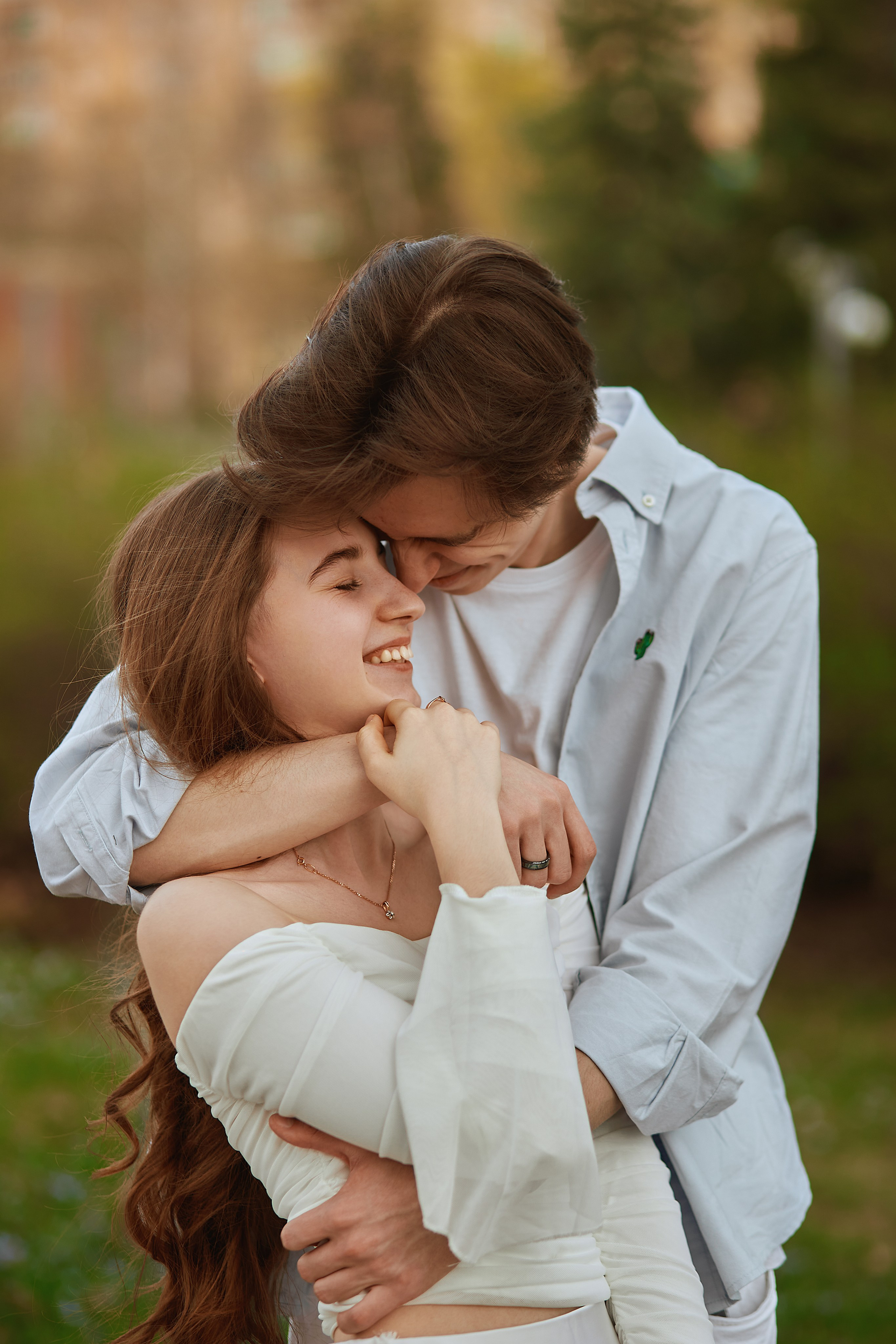  Магия вашего особенного дня: профессиональная свадебная фотосессияХотите сохранить не только эмоции, но и каждую деталь вашего торжества в вечности? Мы создадим для вас незабываемую историю любви в формате потрясающих фотографий!✨ Что вас ждёт:• Индивидуальный подход к каждой паре• Творческий подход и современные техники съёмки• Выбор уникальных локаций (от классических до авторских)• Профессиональная обработка фотографий• Готовые фото через 7-10 дней📸 Особенности съёмки:• Работаем с естественными эмоциями• Создаём атмосферу непринуждённости• Учитываем все ваши пожелания• Используем современное оборудование• Обеспечиваем комфорт во время съёмки👰🤵 Наши локации:• Живописные парки• Исторические здания• Романтичные набережные• Уютные кафе• Авторские декорации💫 В стоимость включено:• 2 часа съёмки• Обработка 15 фотографий• Консультация перед съёмкой• Помощь в выборе образовСоздайте историю вашей любви, которая будет радовать вас долгие годы! Запишитесь на фотосессию прямо сейчас и получите скидку 10% на обработку фотографий.📞 Звоните или пишите в WhatsApp