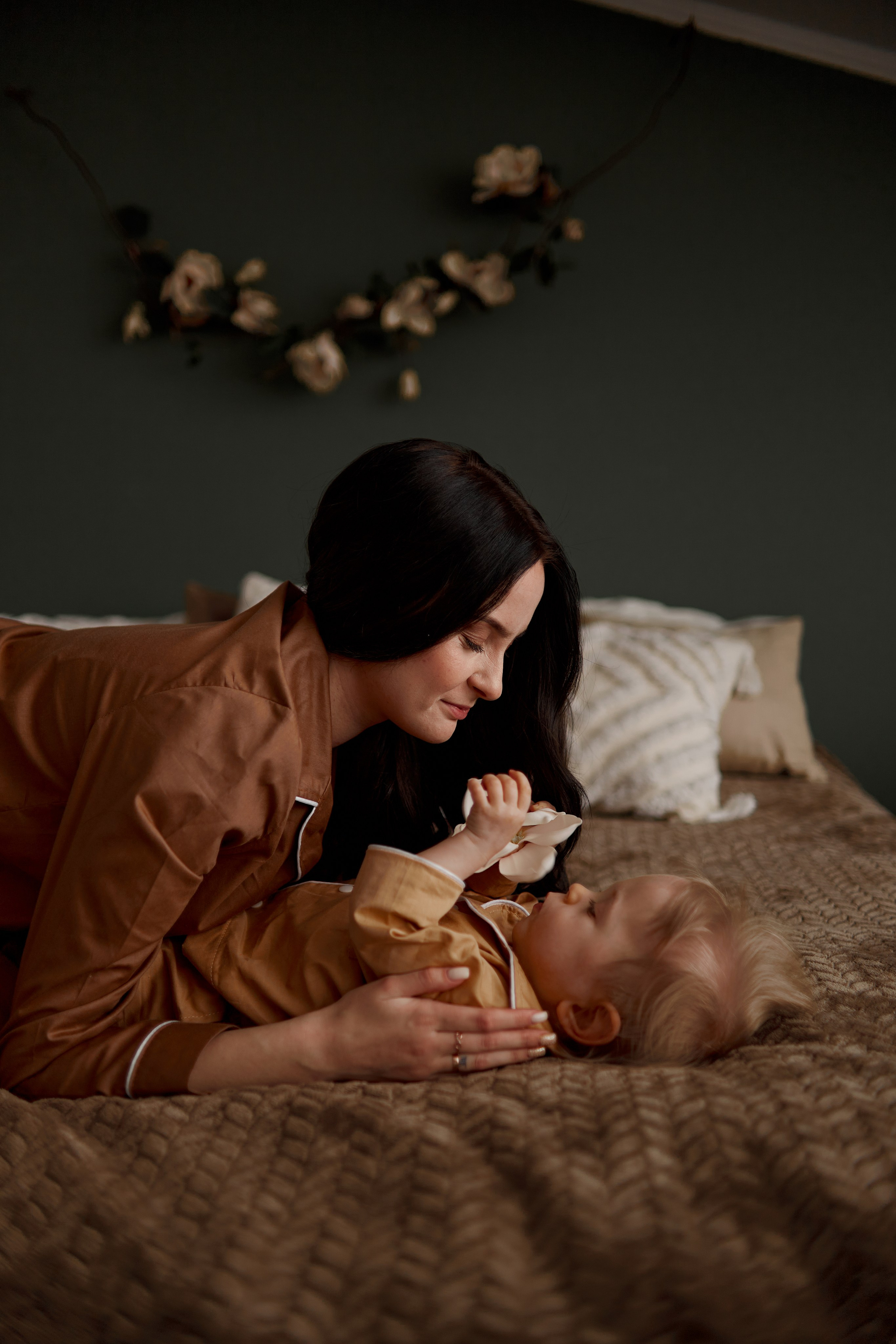 Фотосессия мамы и дочки в студии в Подольске