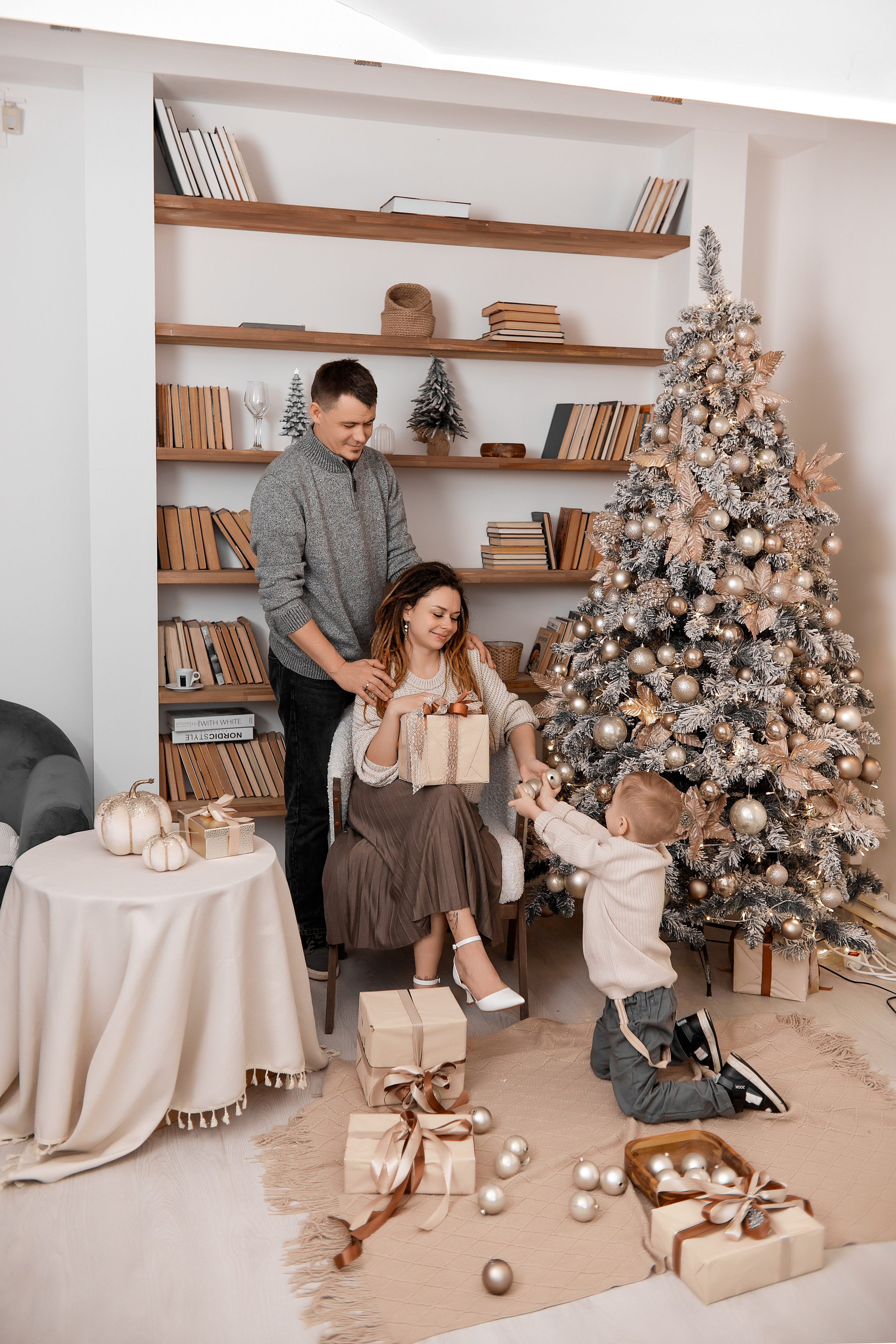 Бахметова Анастасия с семьёй. Прончатова Алина. Фотограф для семейных, церковных и свадебных съёмок