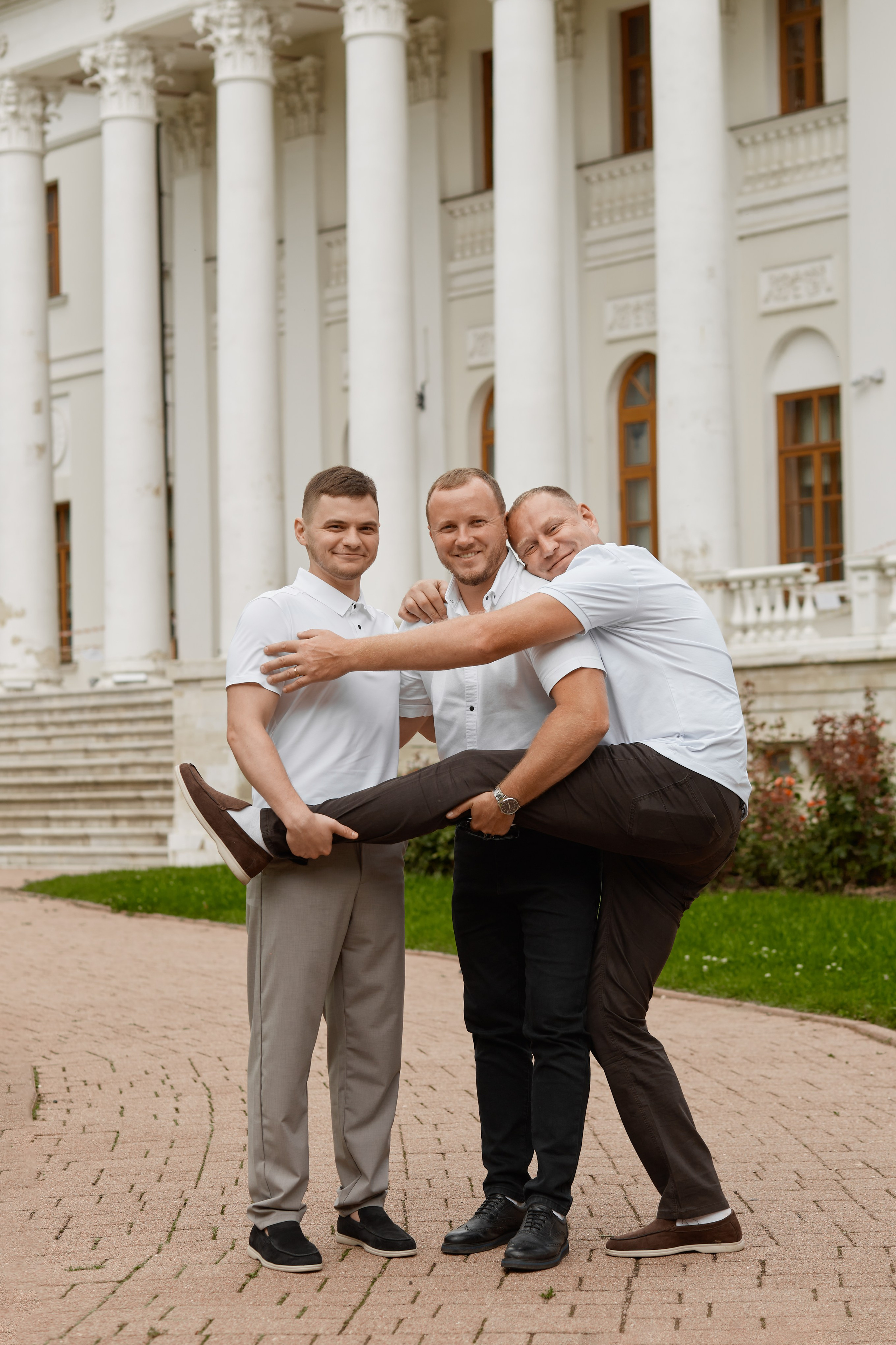 Лена и Максим в кругу близких. Прончатова Алина. Фотограф для семейных, церковных и свадебных съёмок