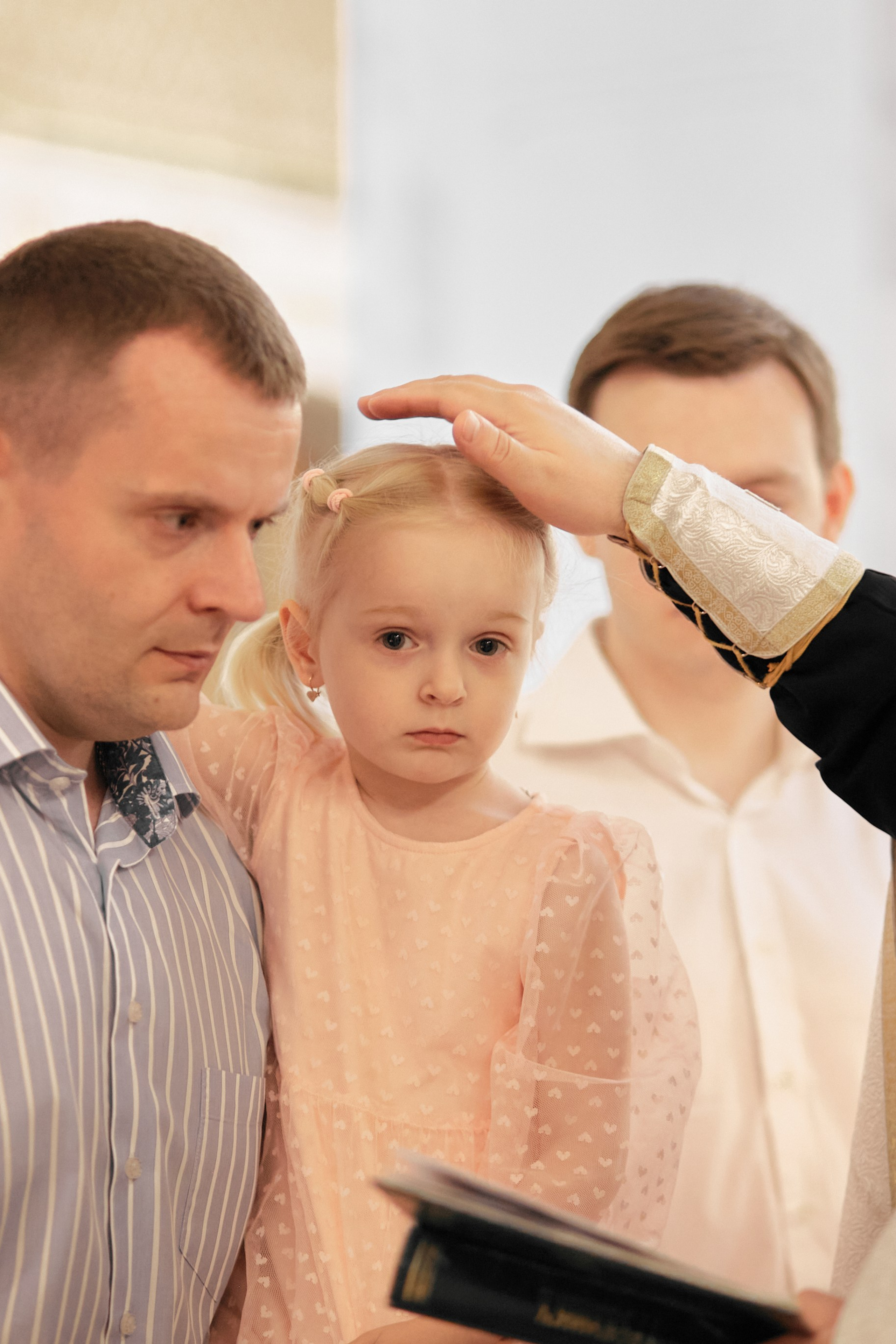 Храм Покрова Пресвятой Богородицы в Ясенево.Крещение в Ясенево.Фотограф на крещение,фотограф на венчание.Крестильная одежда,купель.Фотограф в Москве Прончатова Алина