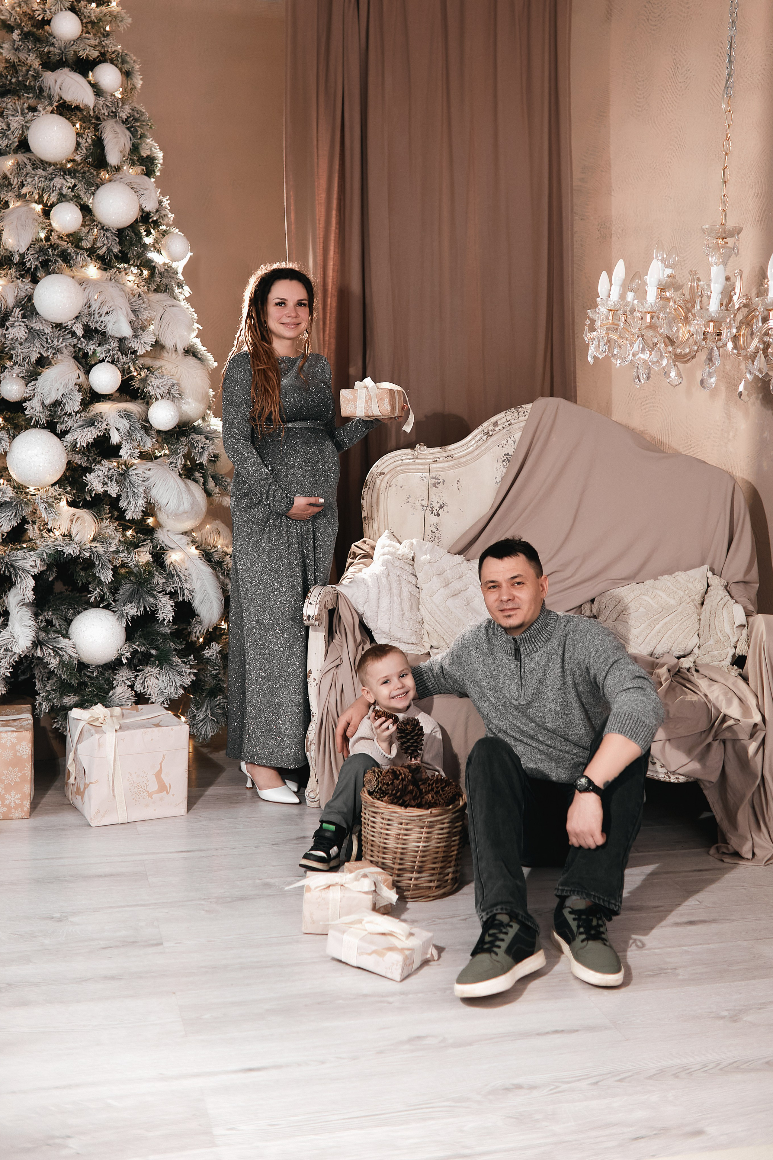 Бахметова Анастасия с семьёй. Прончатова Алина. Фотограф для семейных, церковных и свадебных съёмок