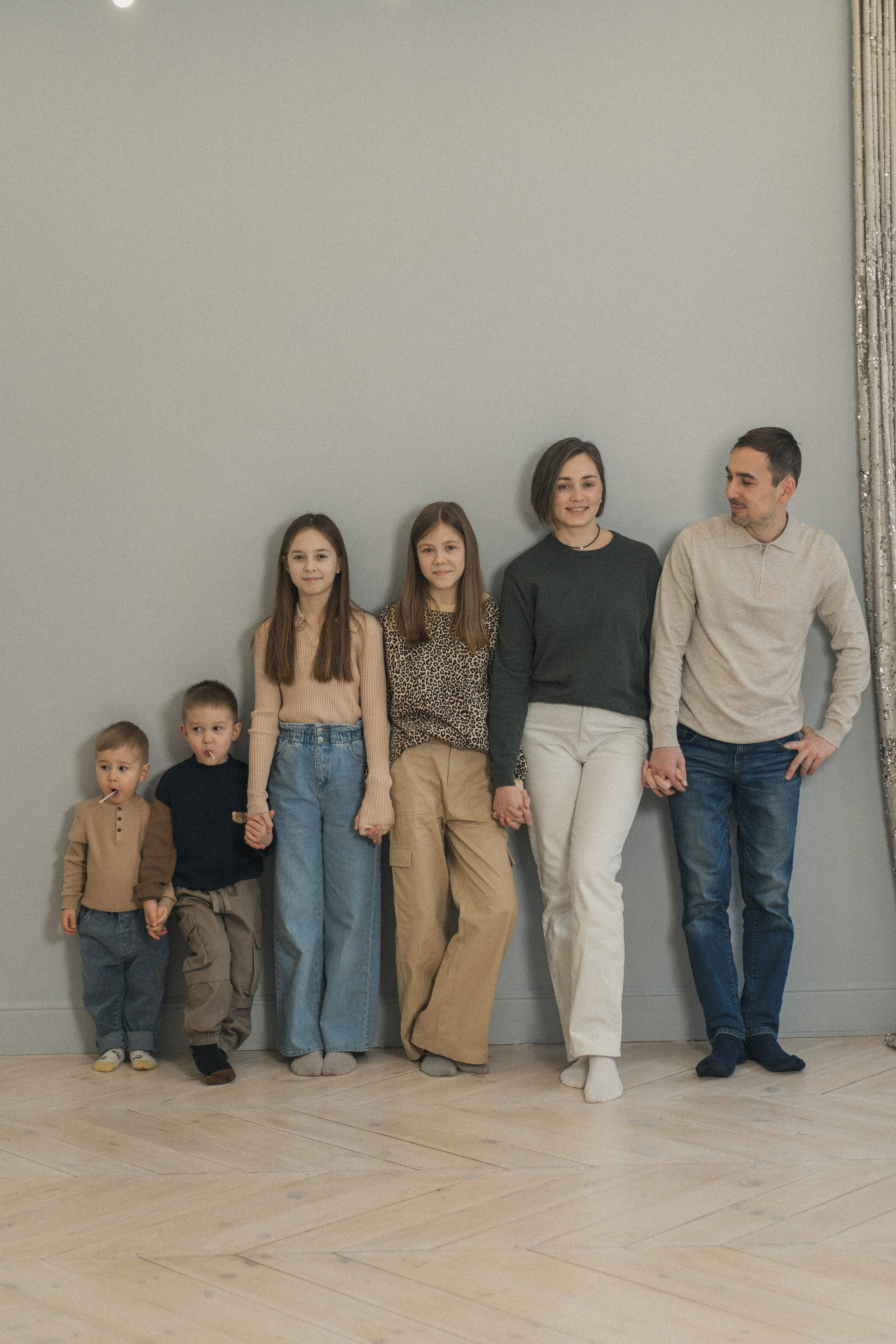 Фотосессия большой семьи. Студия ВиллаНина