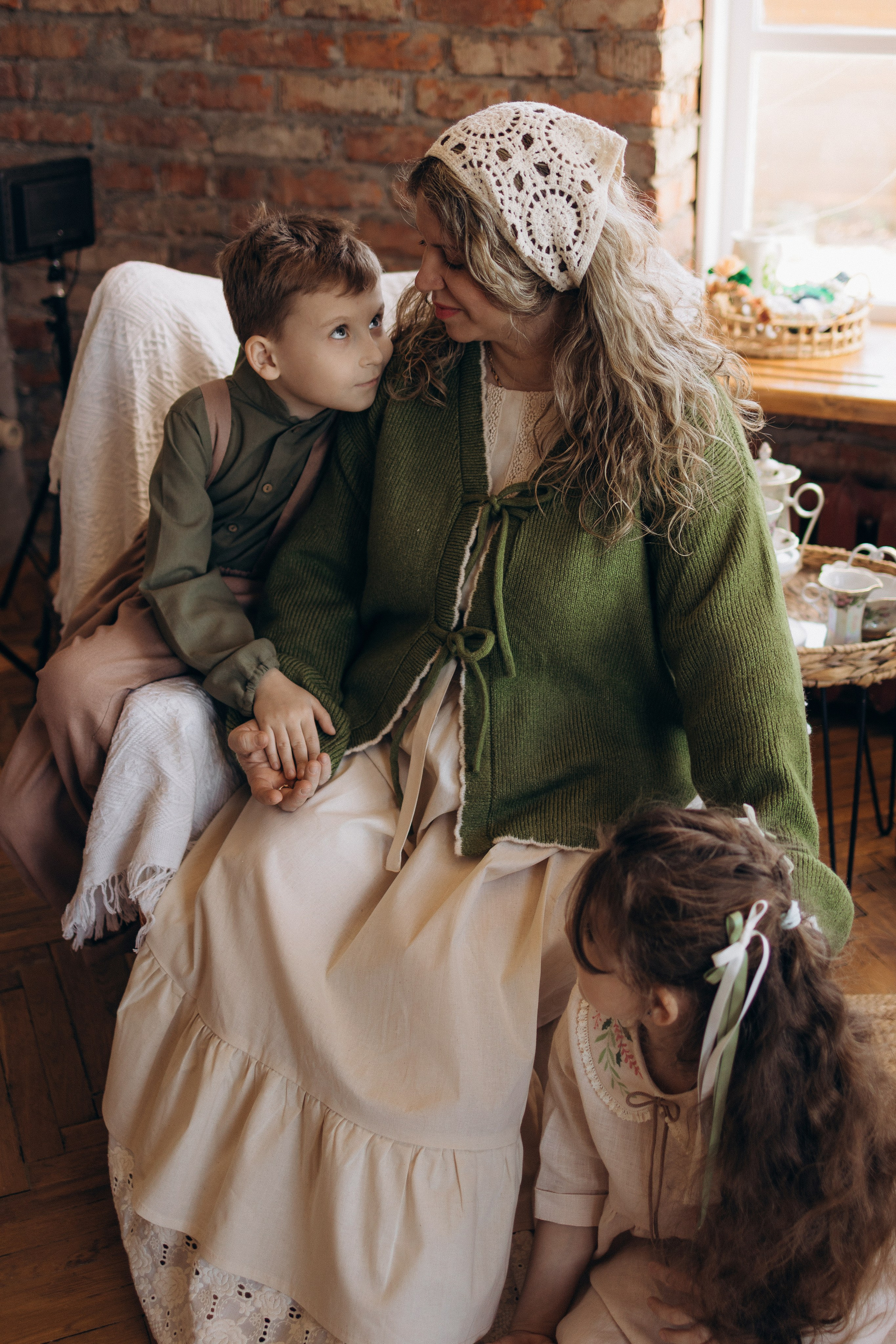 Семейная съемка в фотокоттедже. Семейный фотограф в Чехове