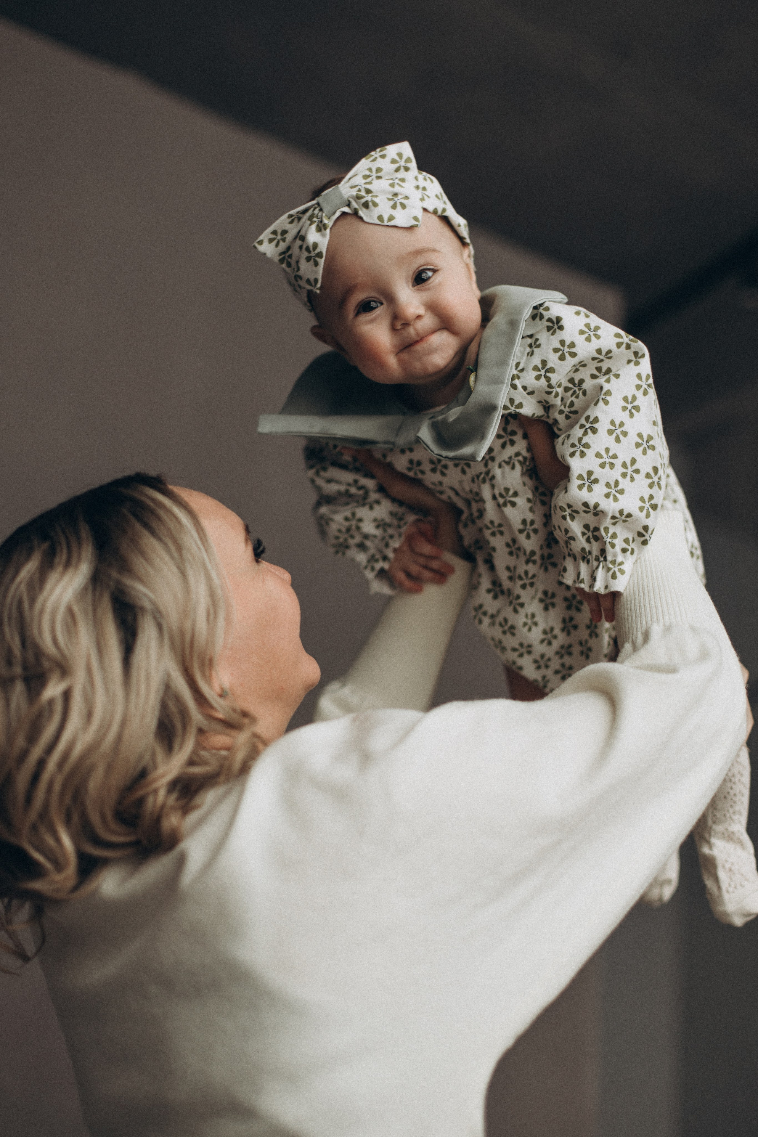 Семейная съемка с малышом в студии. Семейный фотограф в Чехове