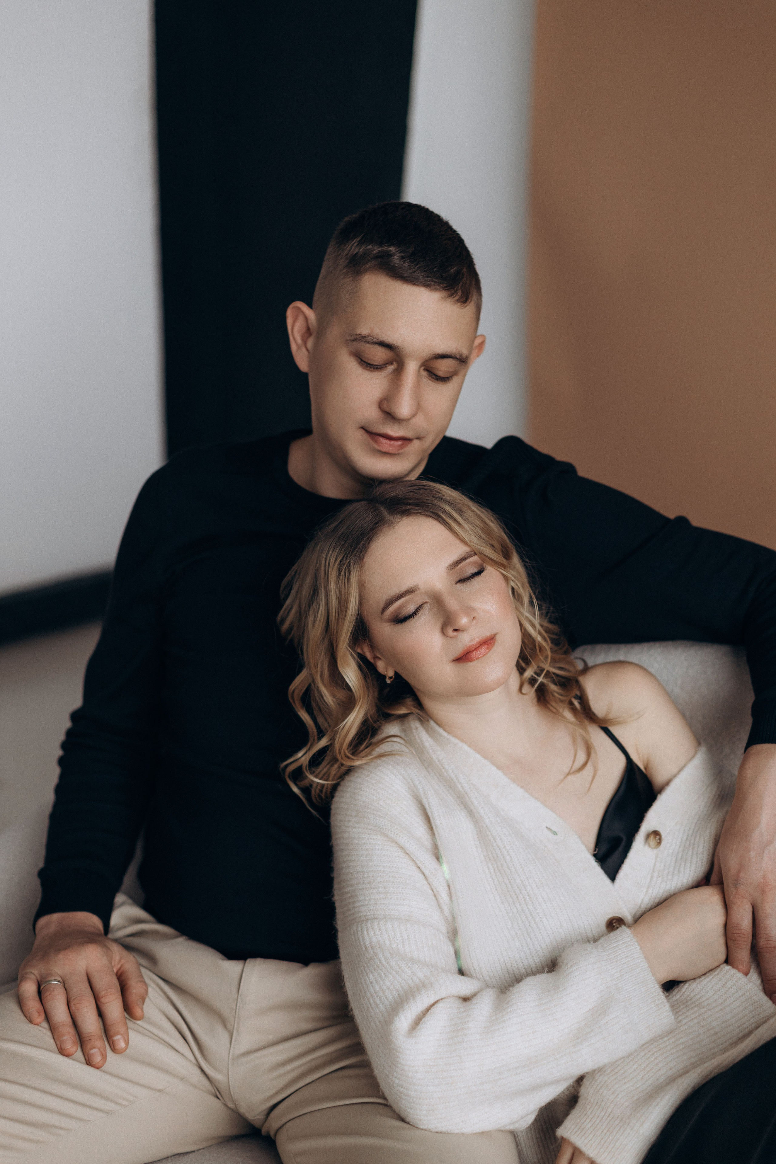 Фотоистория для двоих в студии. Семейный фотограф в Чехове