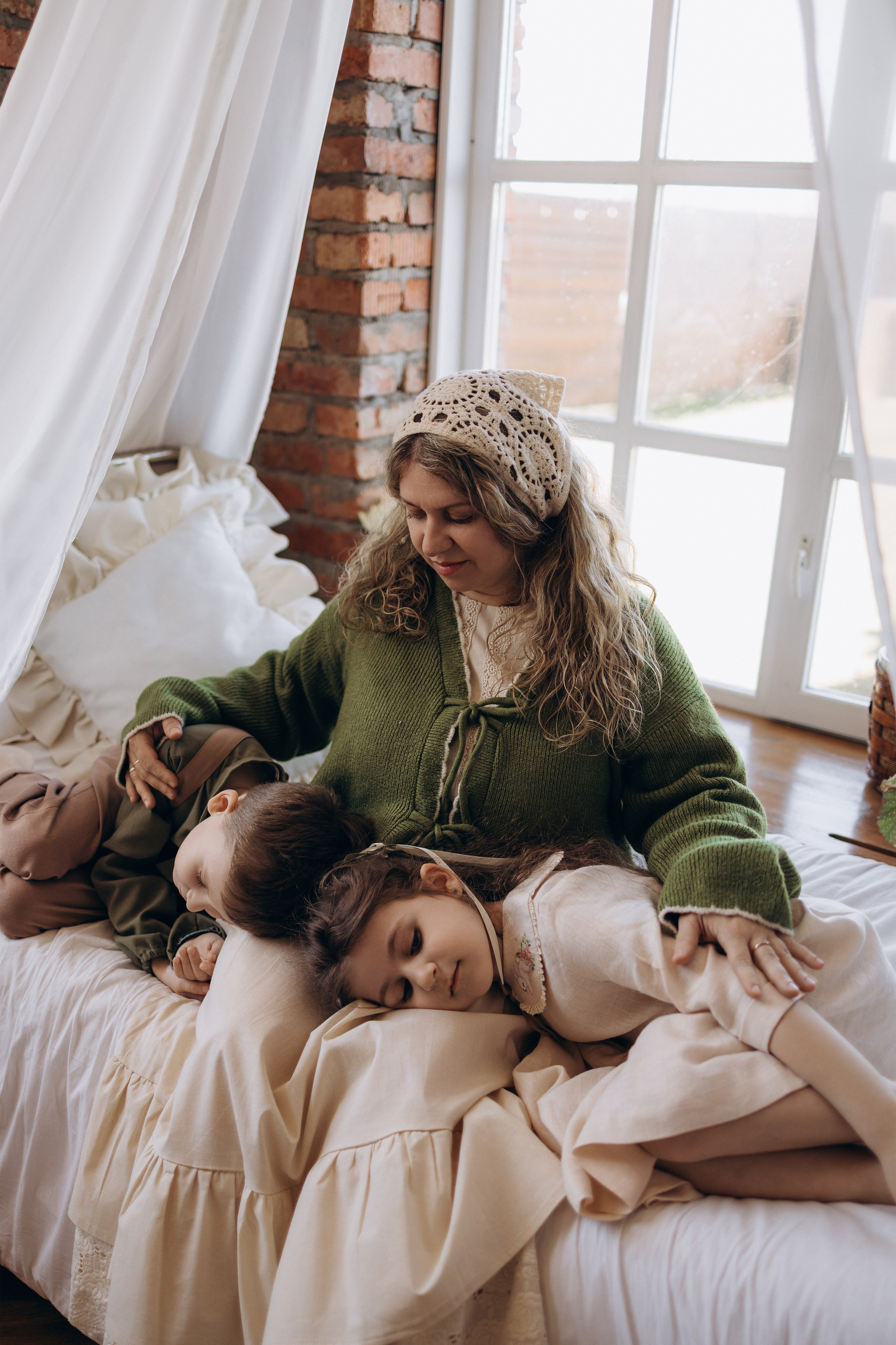 Семейная съемка в фотокоттедже. Семейный фотограф в Чехове