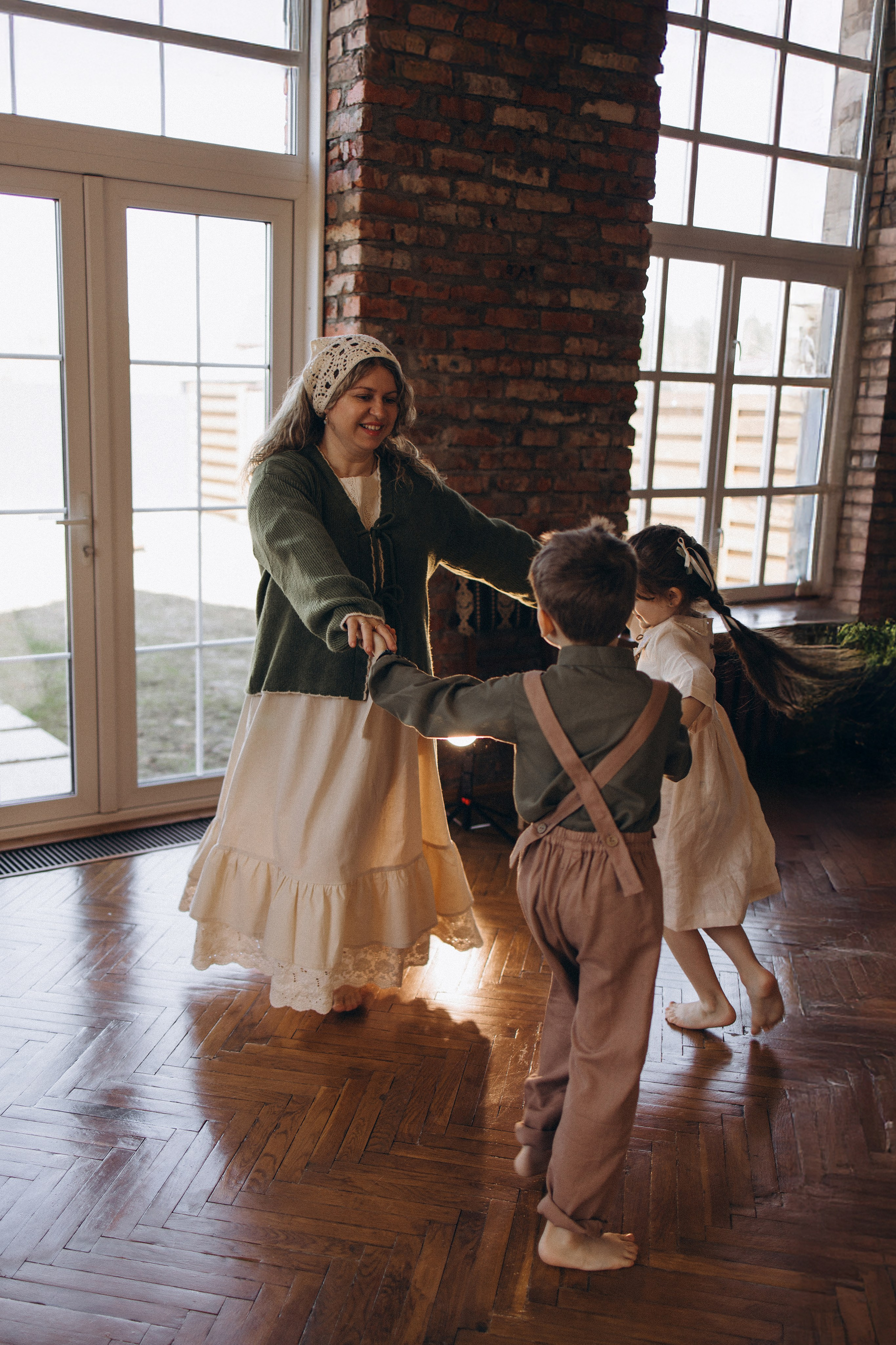 Семейная съемка в фотокоттедже. Семейный фотограф в Чехове