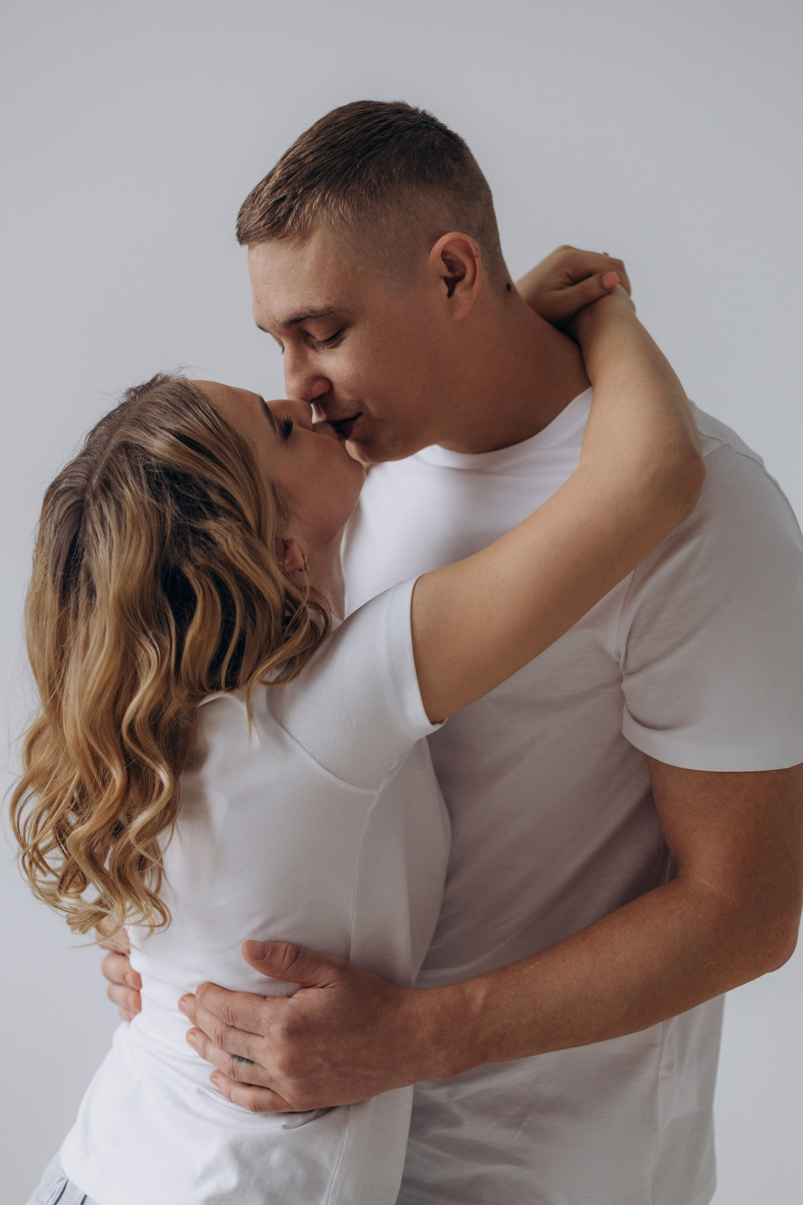 Фотоистория для двоих в студии. Семейный фотограф в Чехове