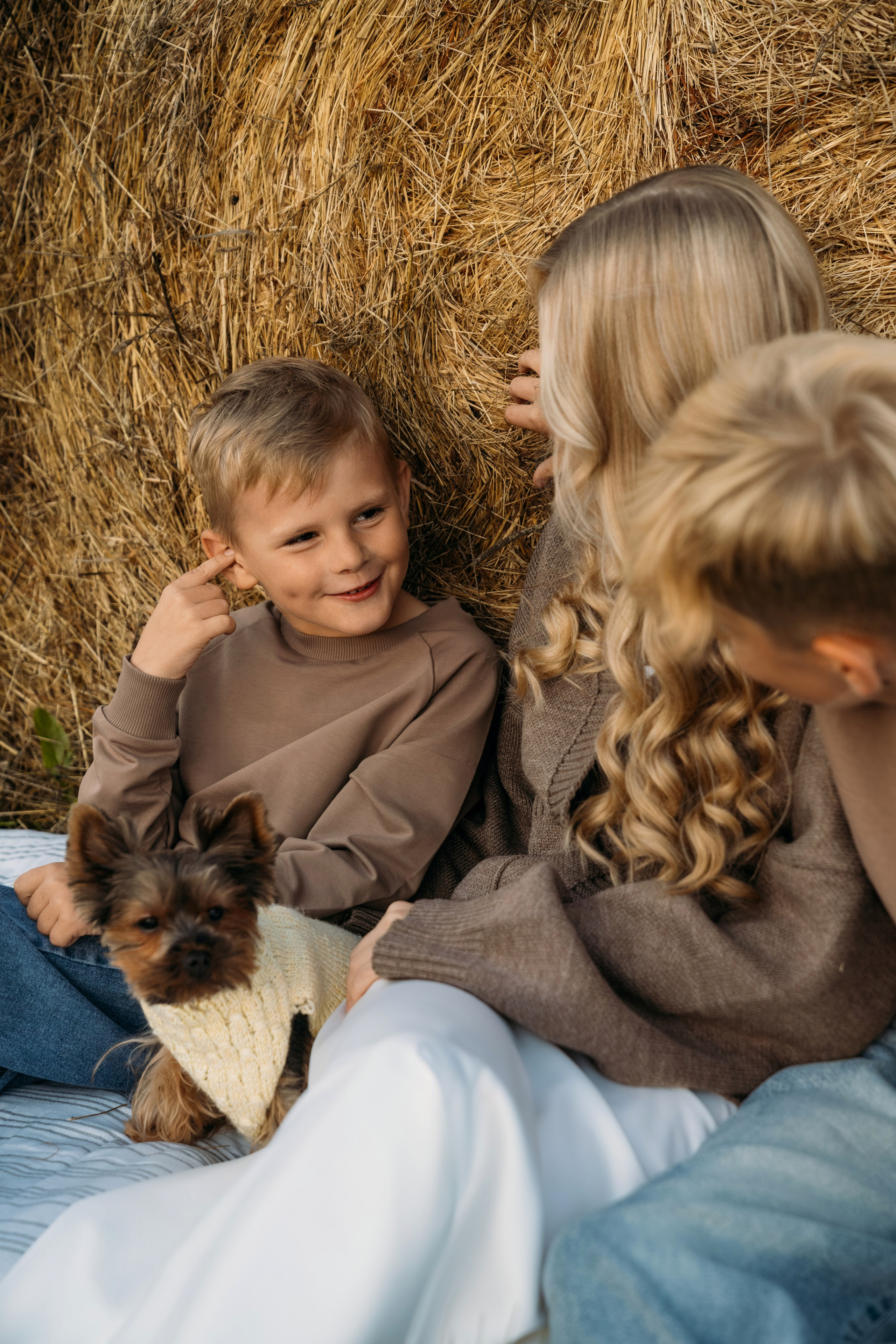 Павел, Юлия, Ярослав, Александра и Иван