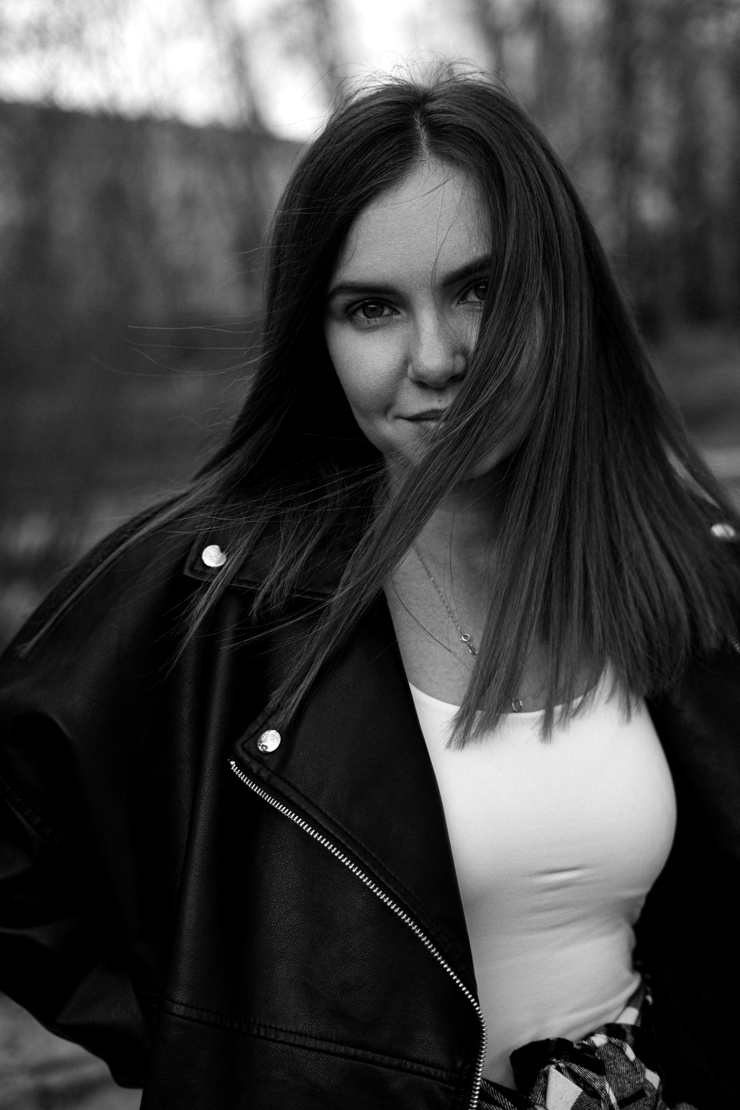 Эльвира — портретная street съемка в парке. Фотограф в Екатеринбурге Мария Меньщикова