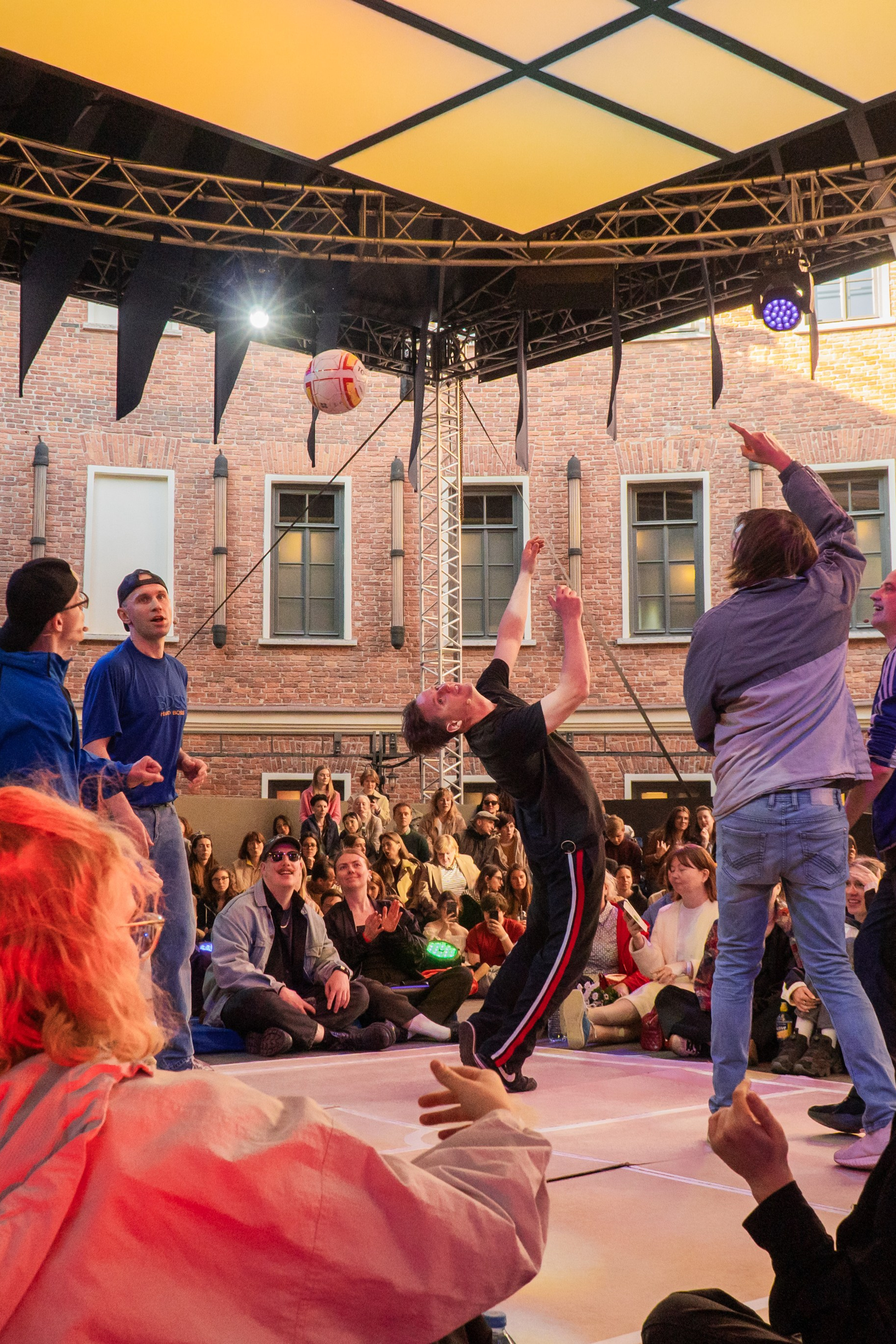 Квадрат: badtheatre