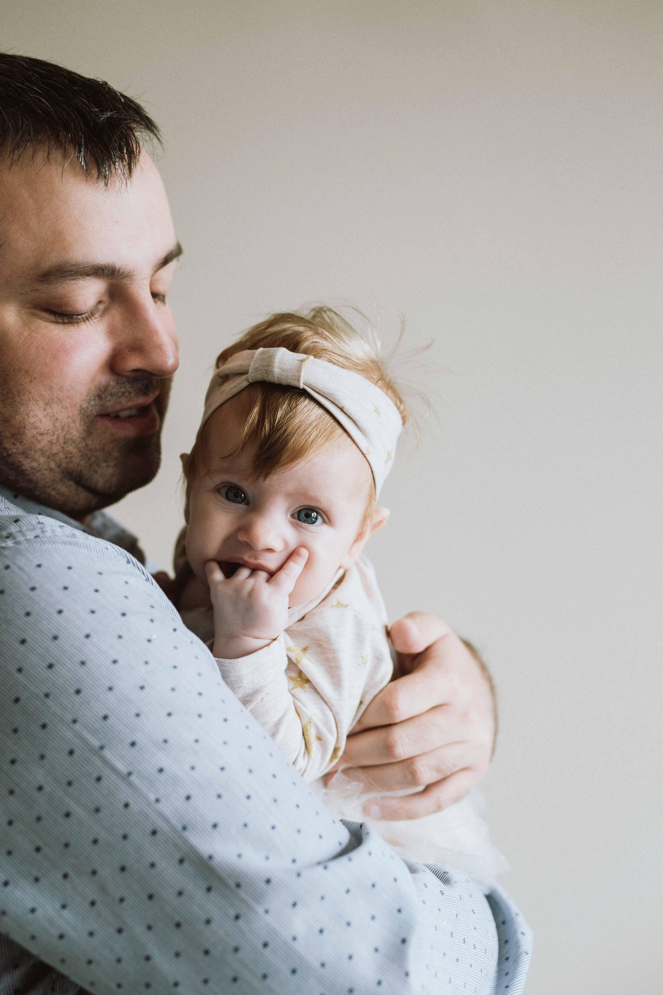 Алисе полгода, фотосессия дома, 2020