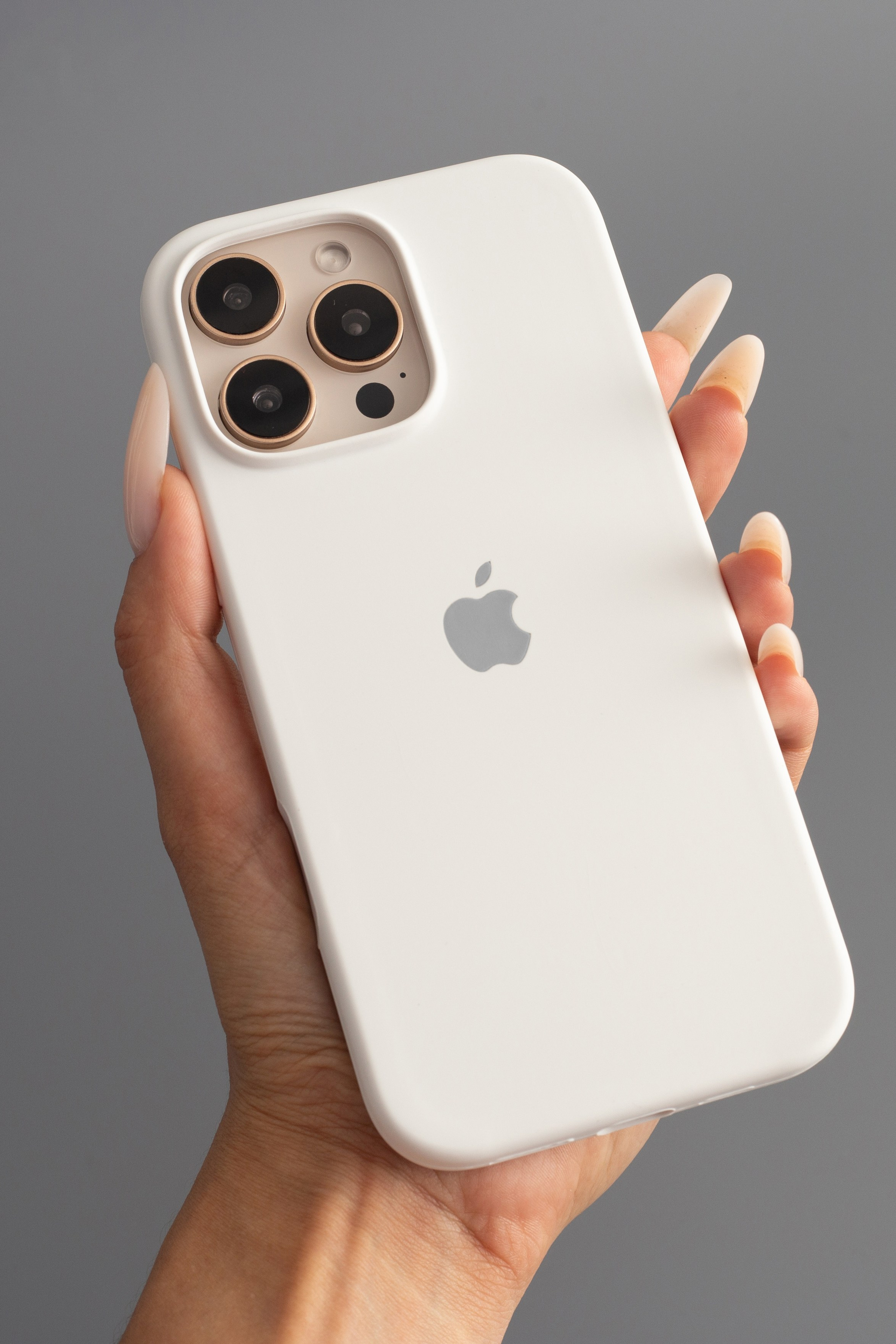 Чехлы на айфон