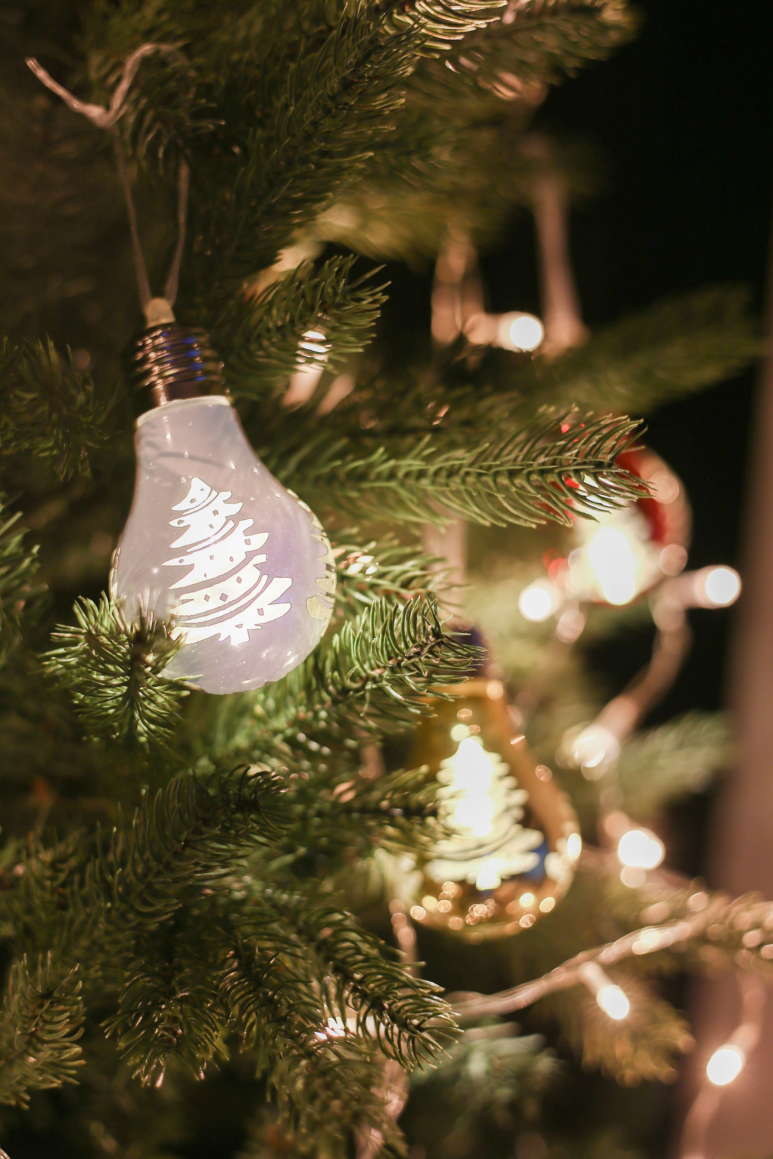 Новогодние игрушки