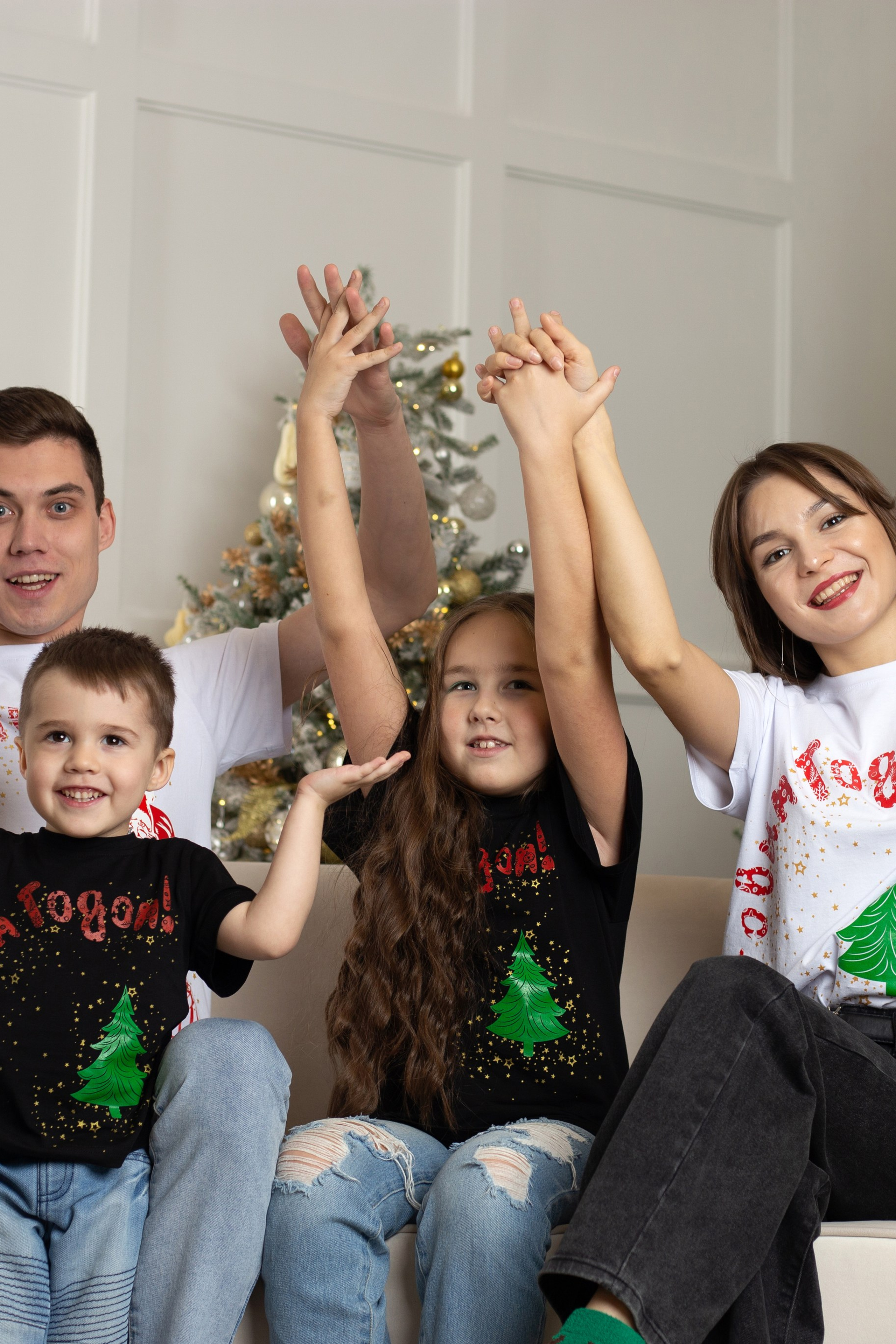 Новогодние футболки