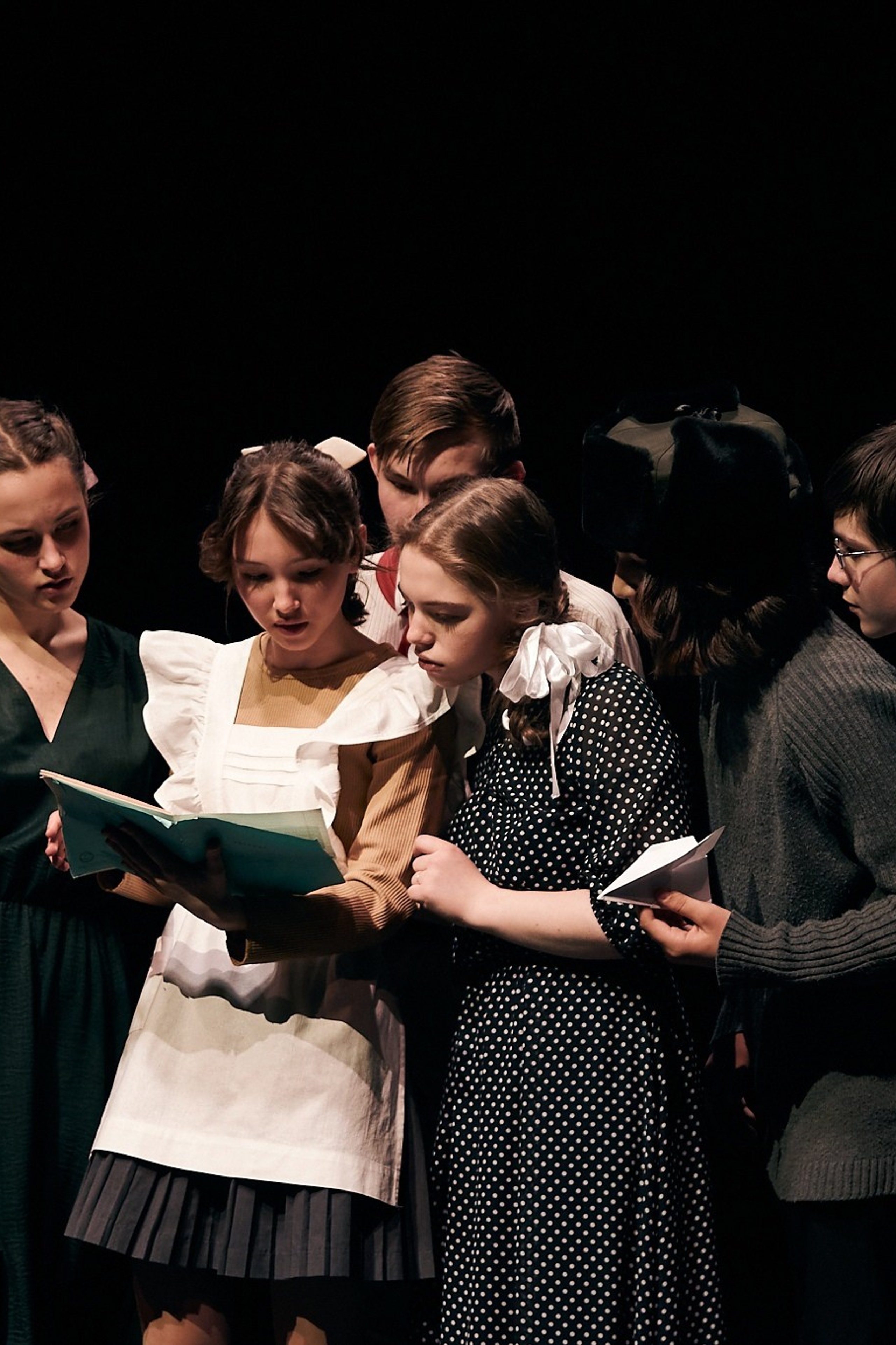 Спектакль «Советская, 44». Дети Сац