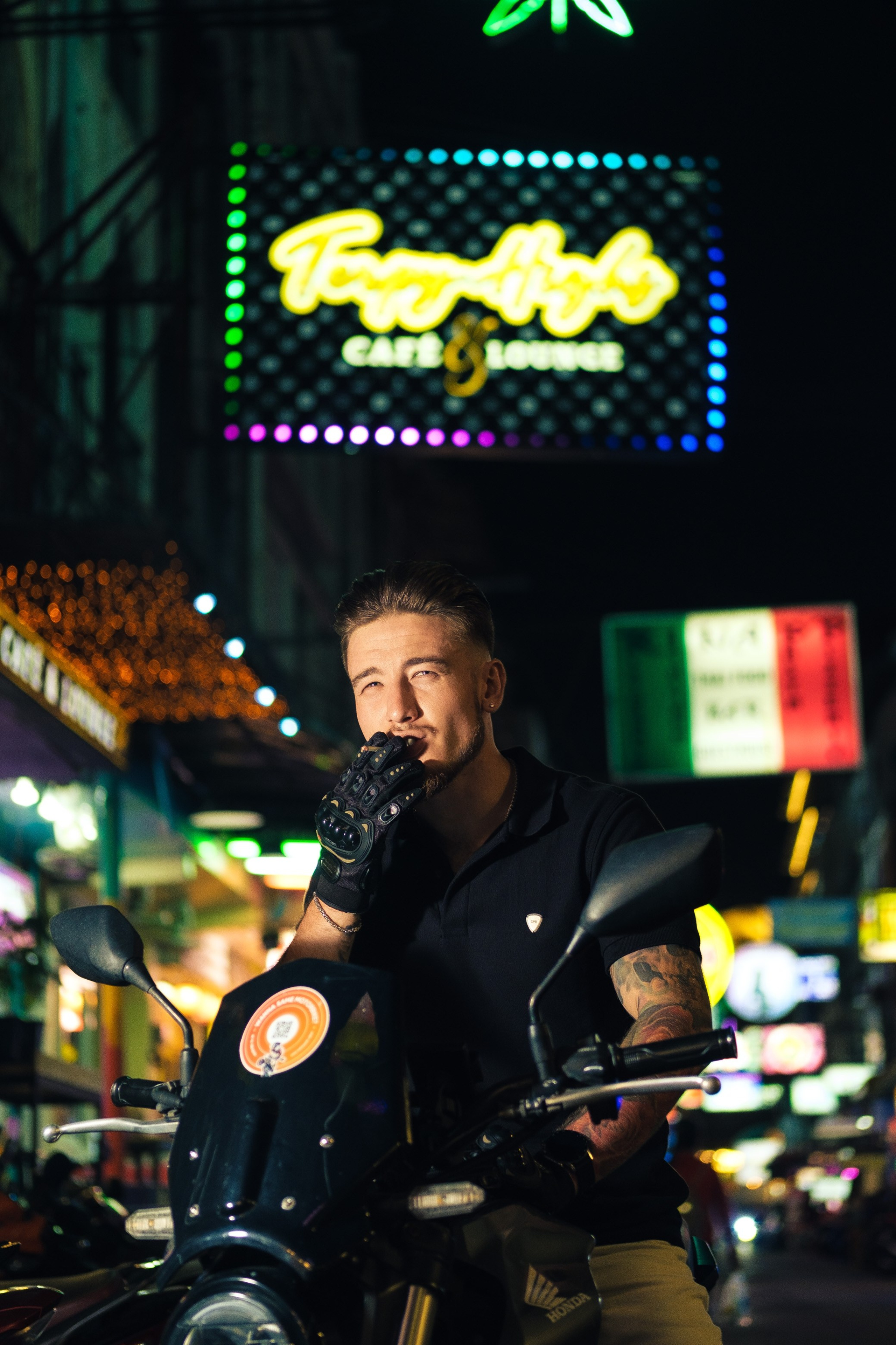 Анатолий. Профессиональный фотограф