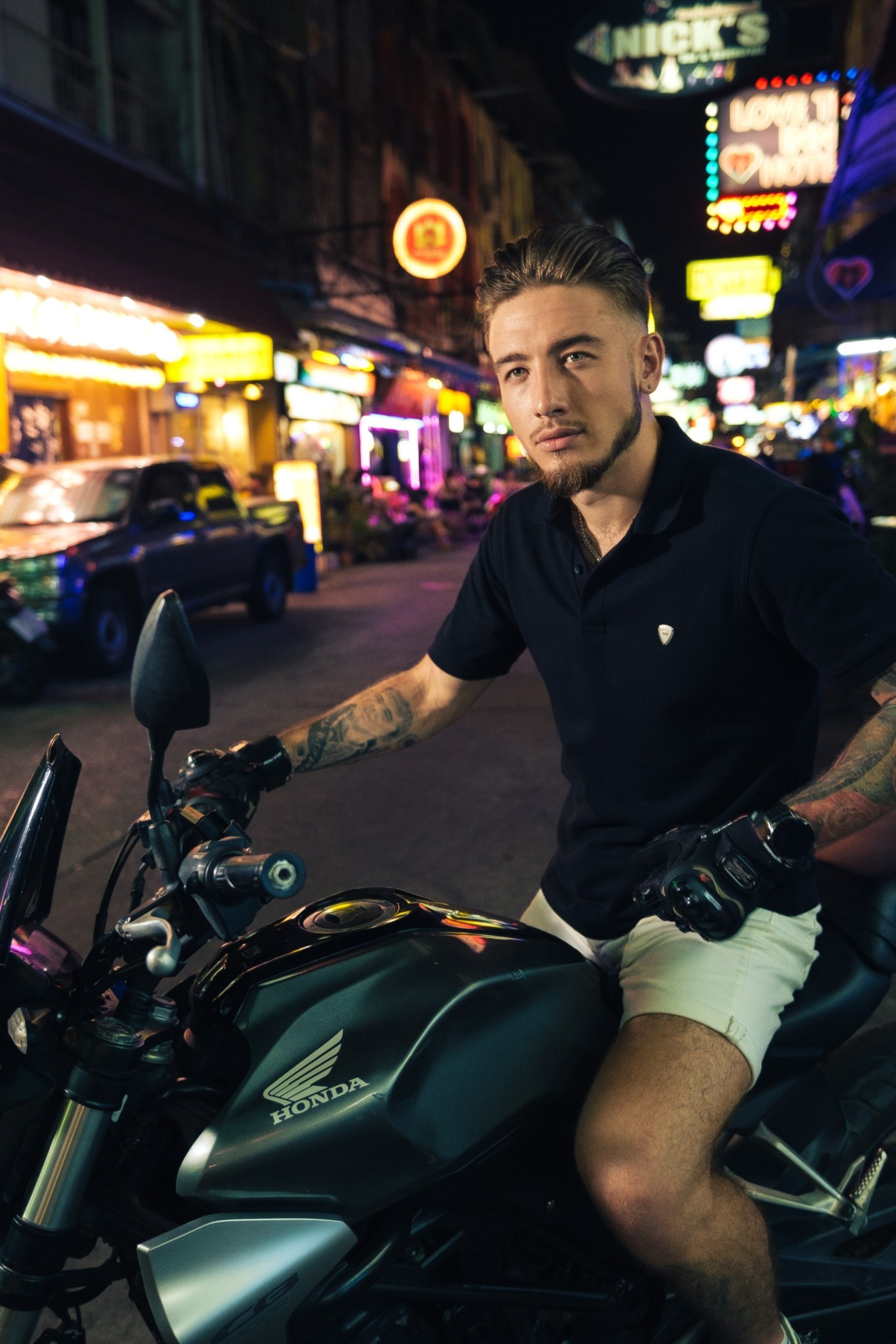 Анатолий. Профессиональный фотограф