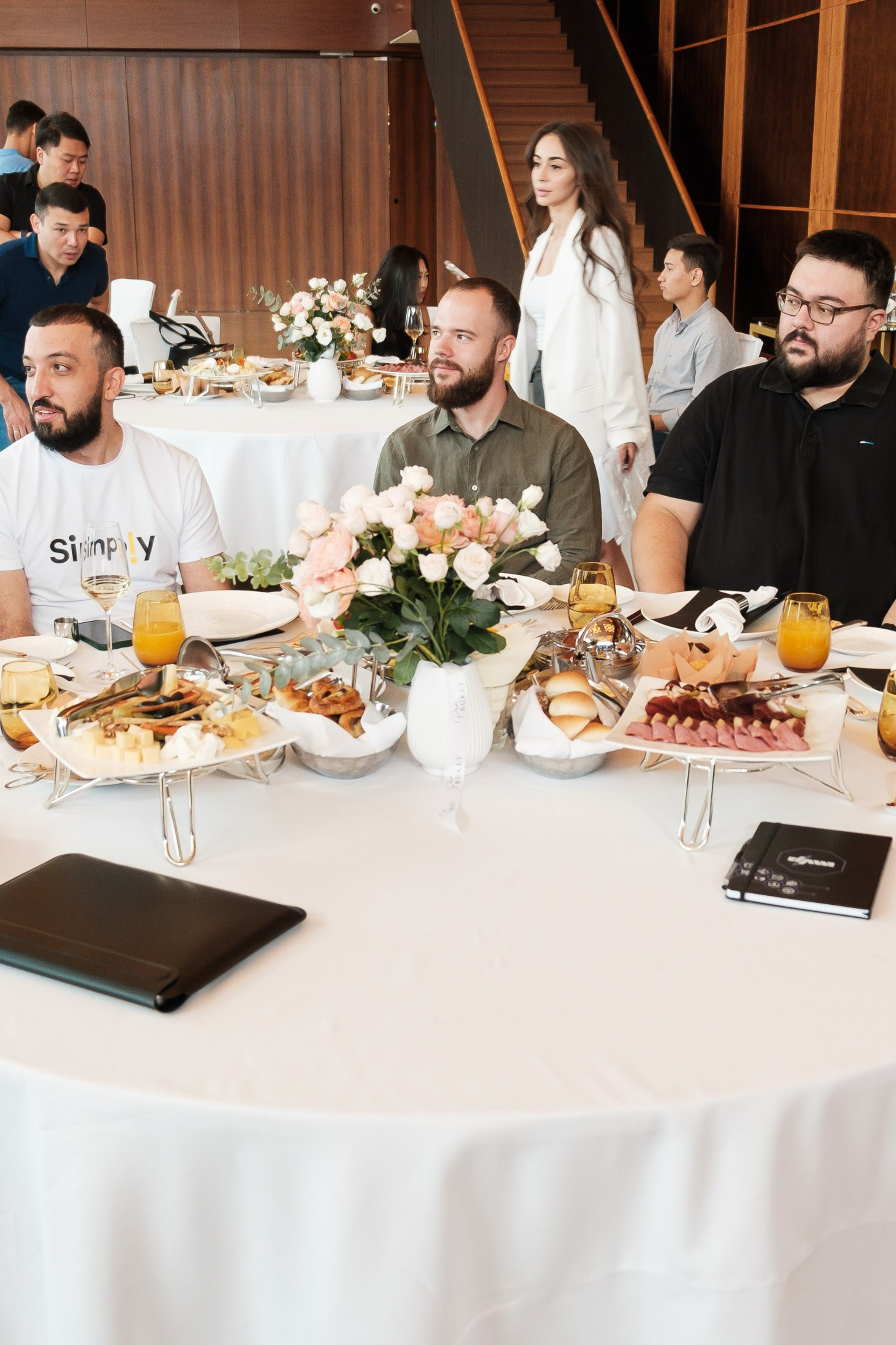 Бизнес-завтрак компании MVP. Профессиональный фотограф