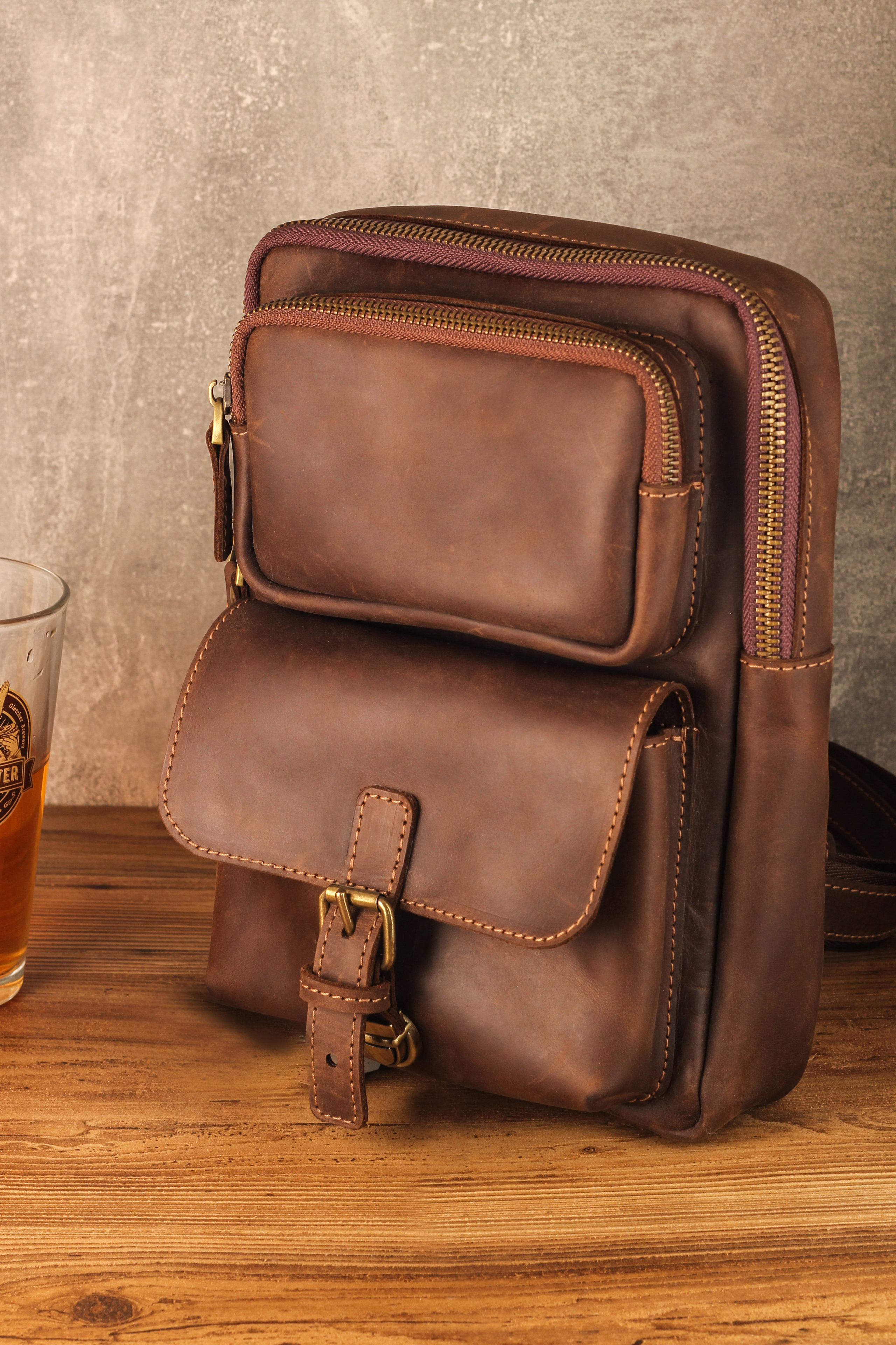 Профессиональная каталожная съемка рюкзаков, сумок в интерьере для сайта и маркетплейсов | Предметный фотограф СПб