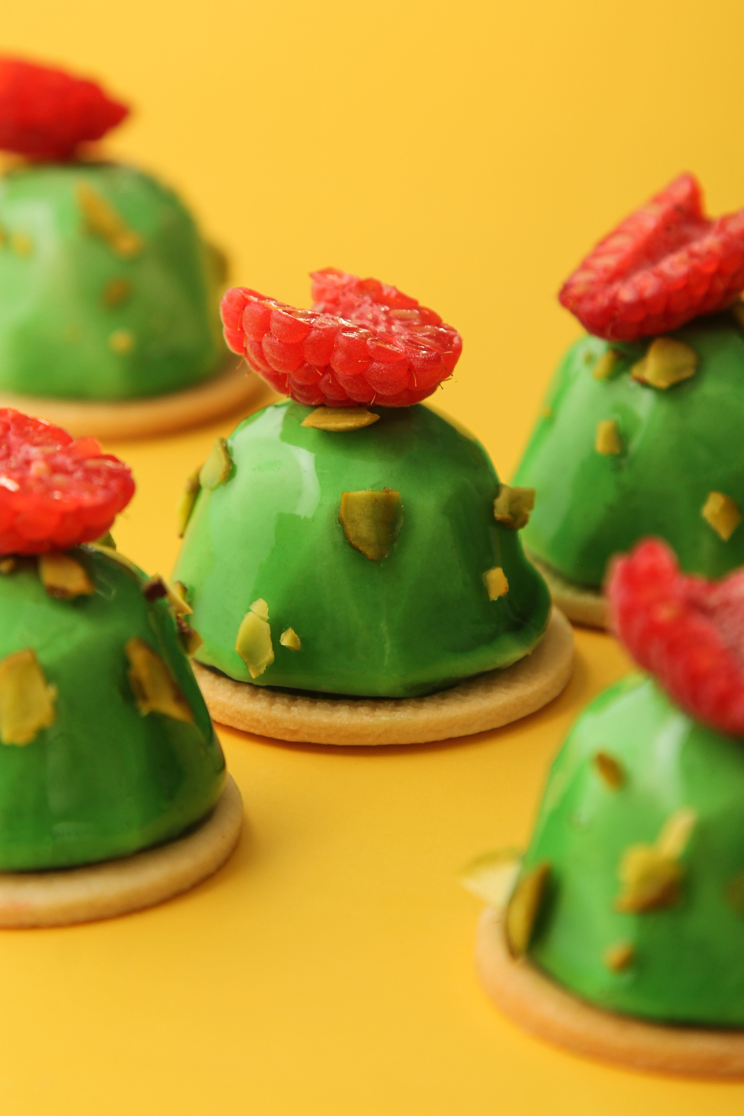 Авторский десерт - студийная предметная съемка для кондитерских в СПб