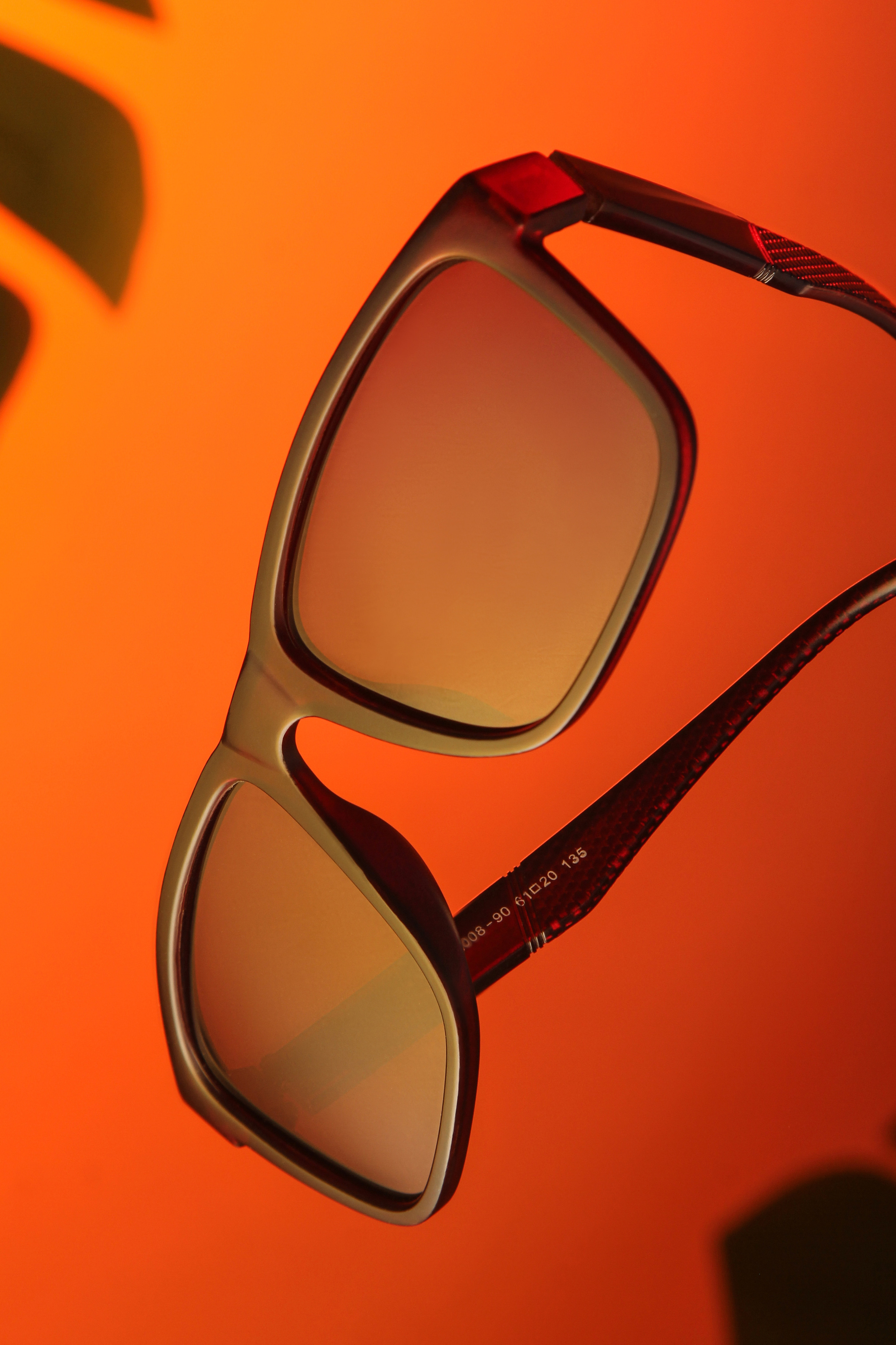 Рекламная фотография солнцезащитных очков |Предметный фотограф  СПб