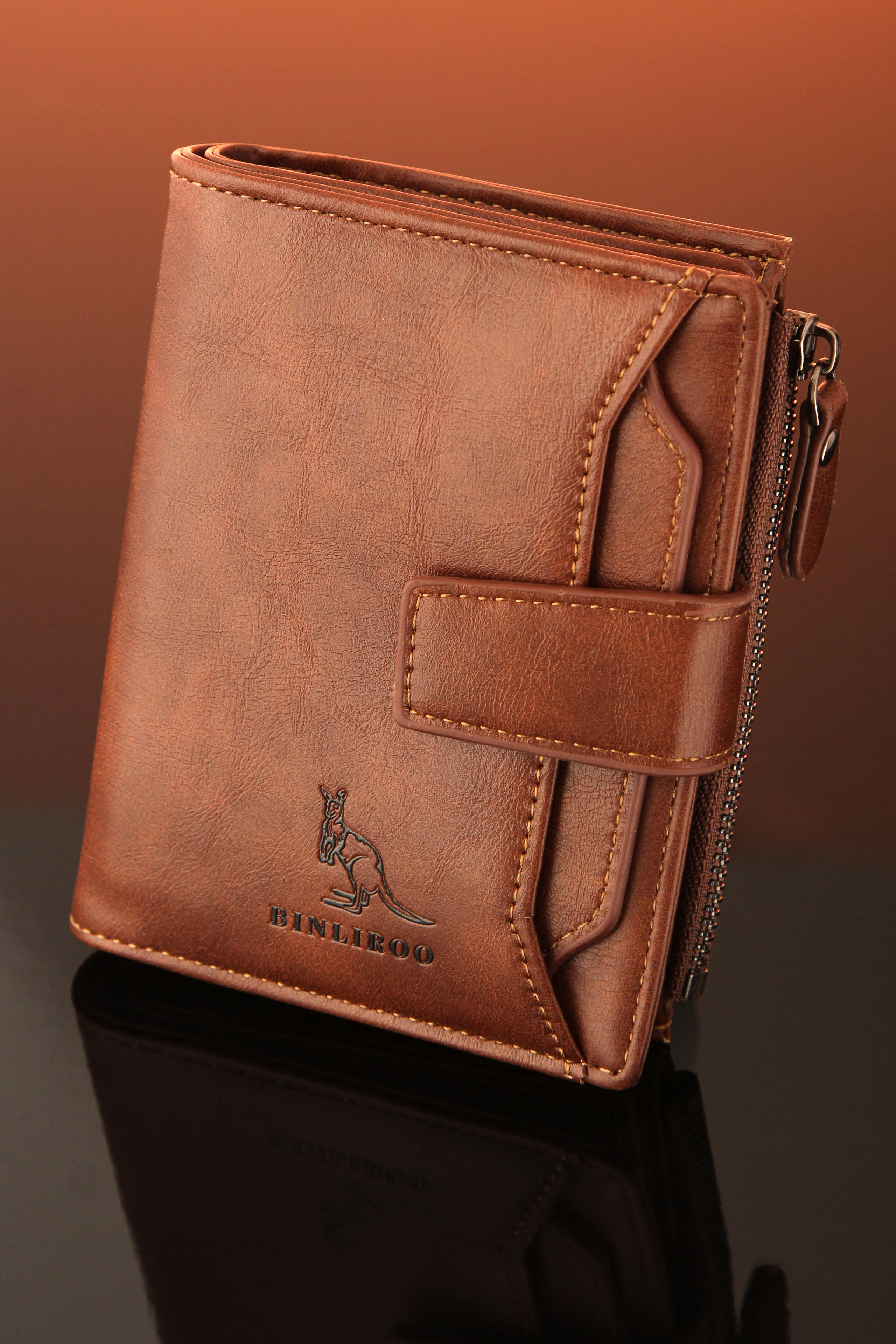 Профессиональная каталожная съемка мужских кошельков на черном фоне для сайта и маркетплейсов | Предметный фотограф СПб