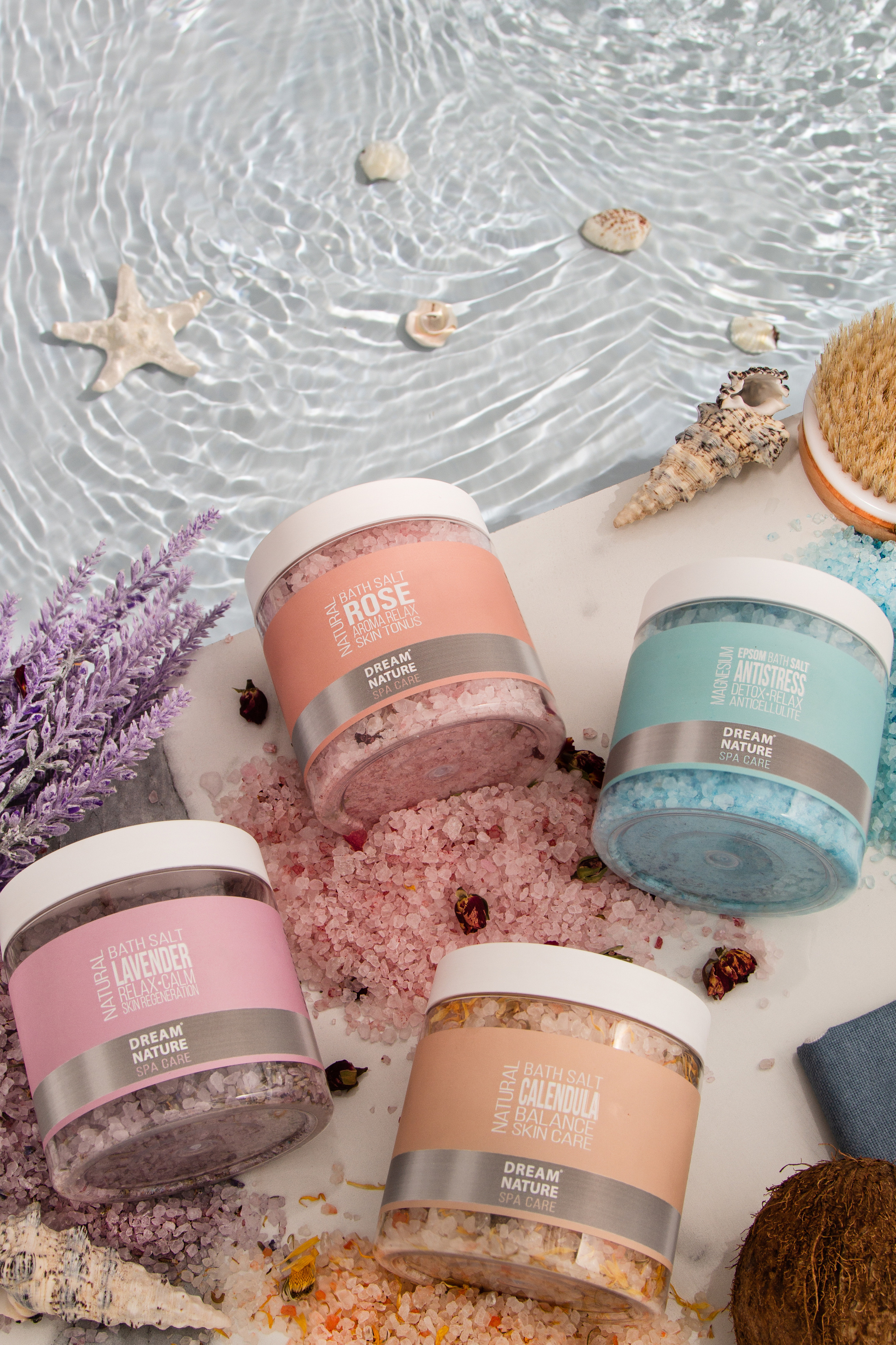 Профессиональная предметная съемка соли для ванной на фоне воды для маркетплейсов. сайта |Предметный фотограф СПб