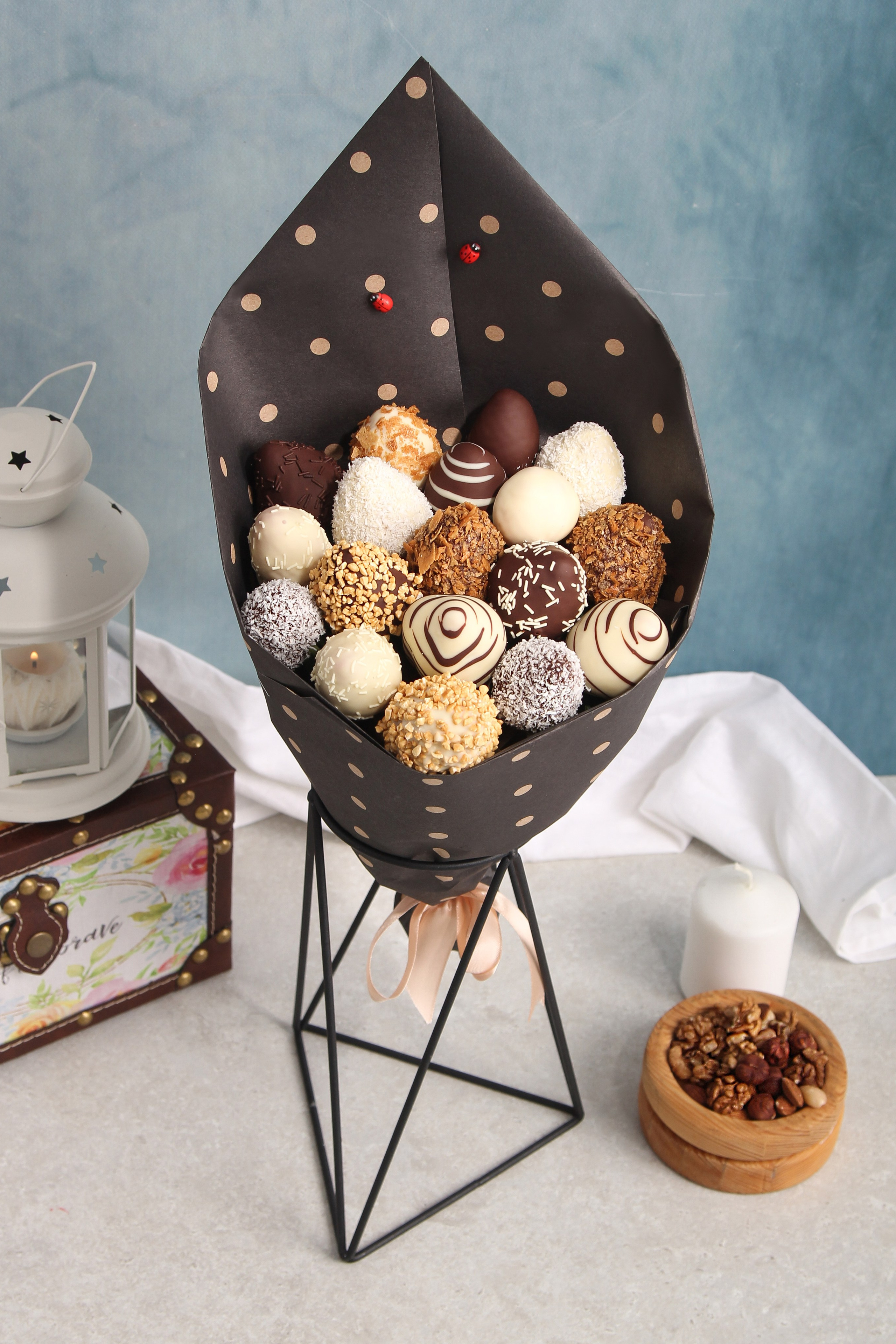 Профессиональная каталожная съемка букетов для маркетплейсов и сайта| Предметный фотограф для кондитерских СПб