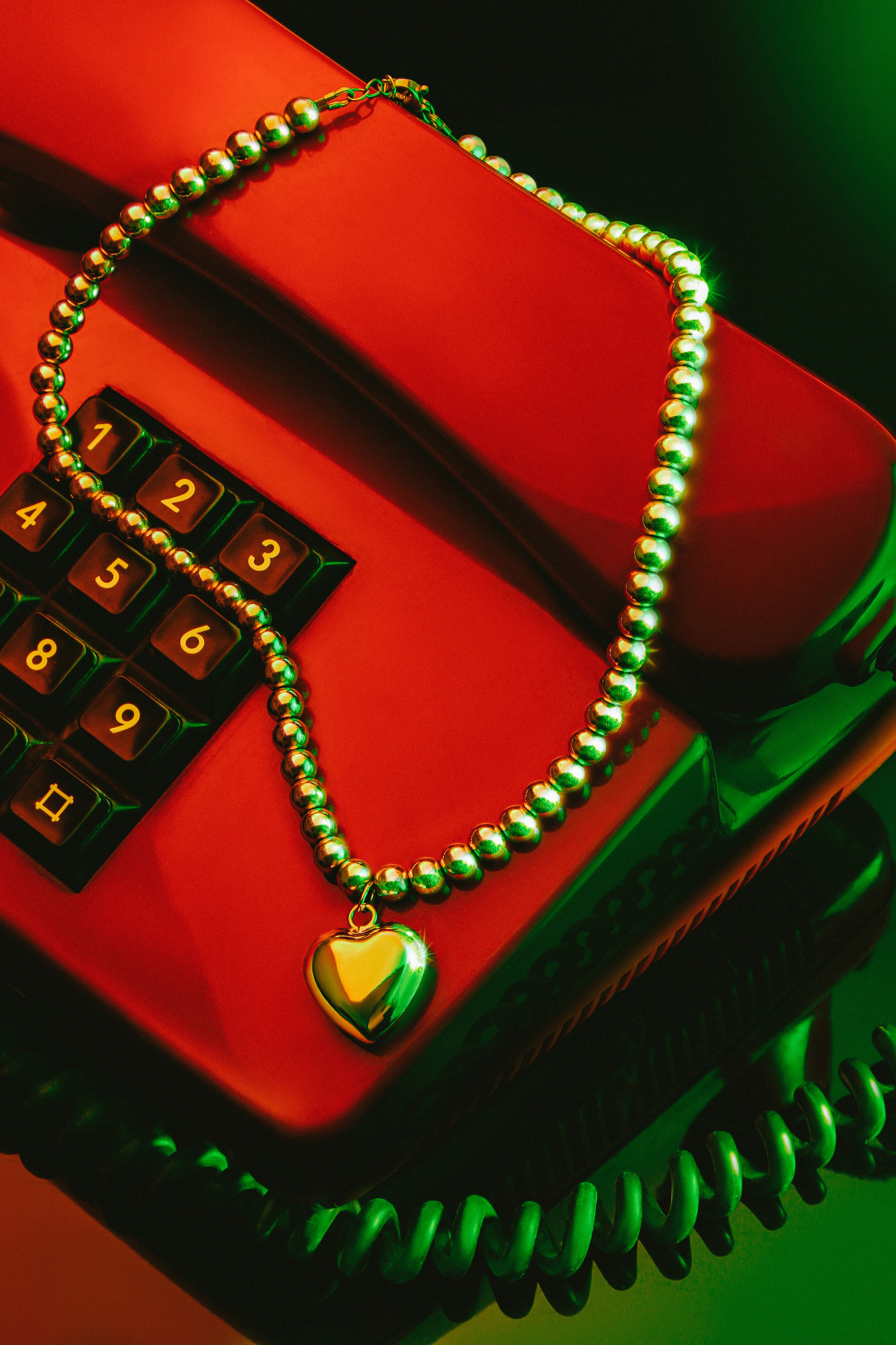 Рекламное фото ожерелья, ювелирного изделия|предметный фотограф СПб |имиджевая съемка для брендов СПб