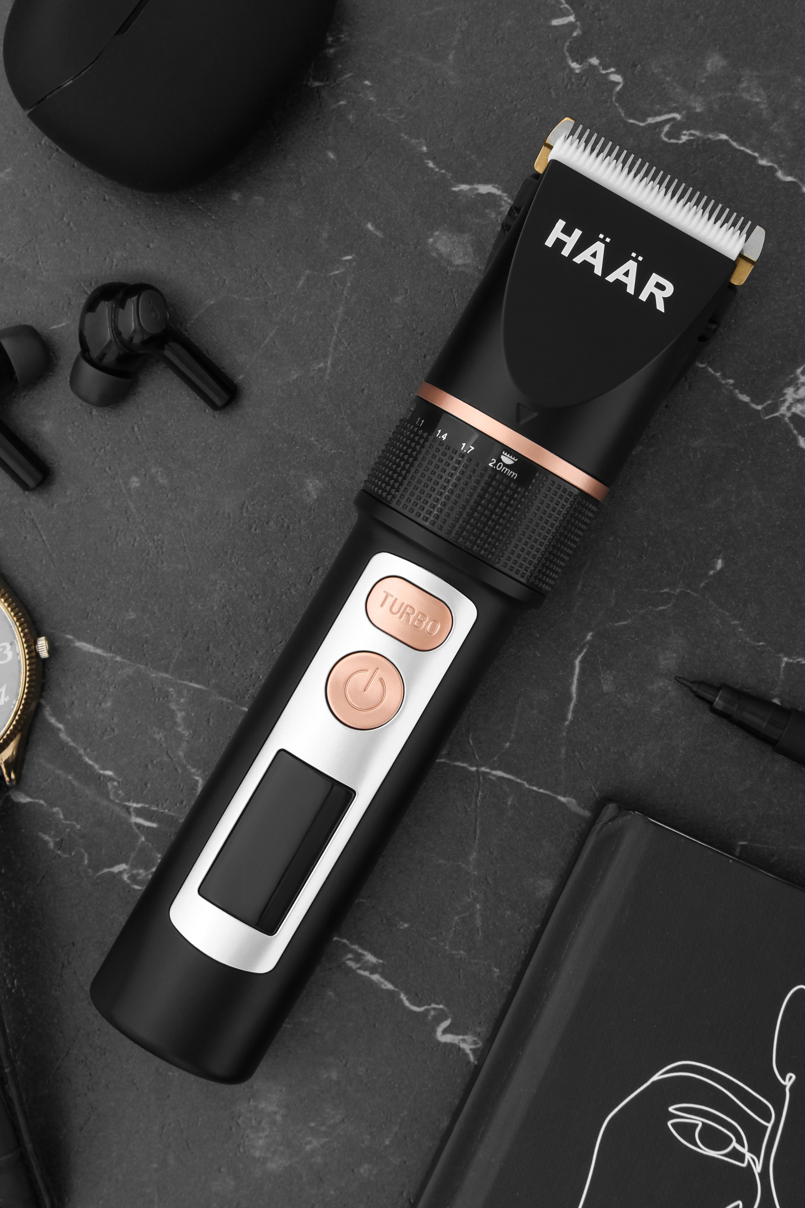 Триммер, машинка для стрижки на черном фоне |Профессиональная каталожная съемка электронных товаров, для маркетплейсов и сайта|Предметный фотограф  СПб