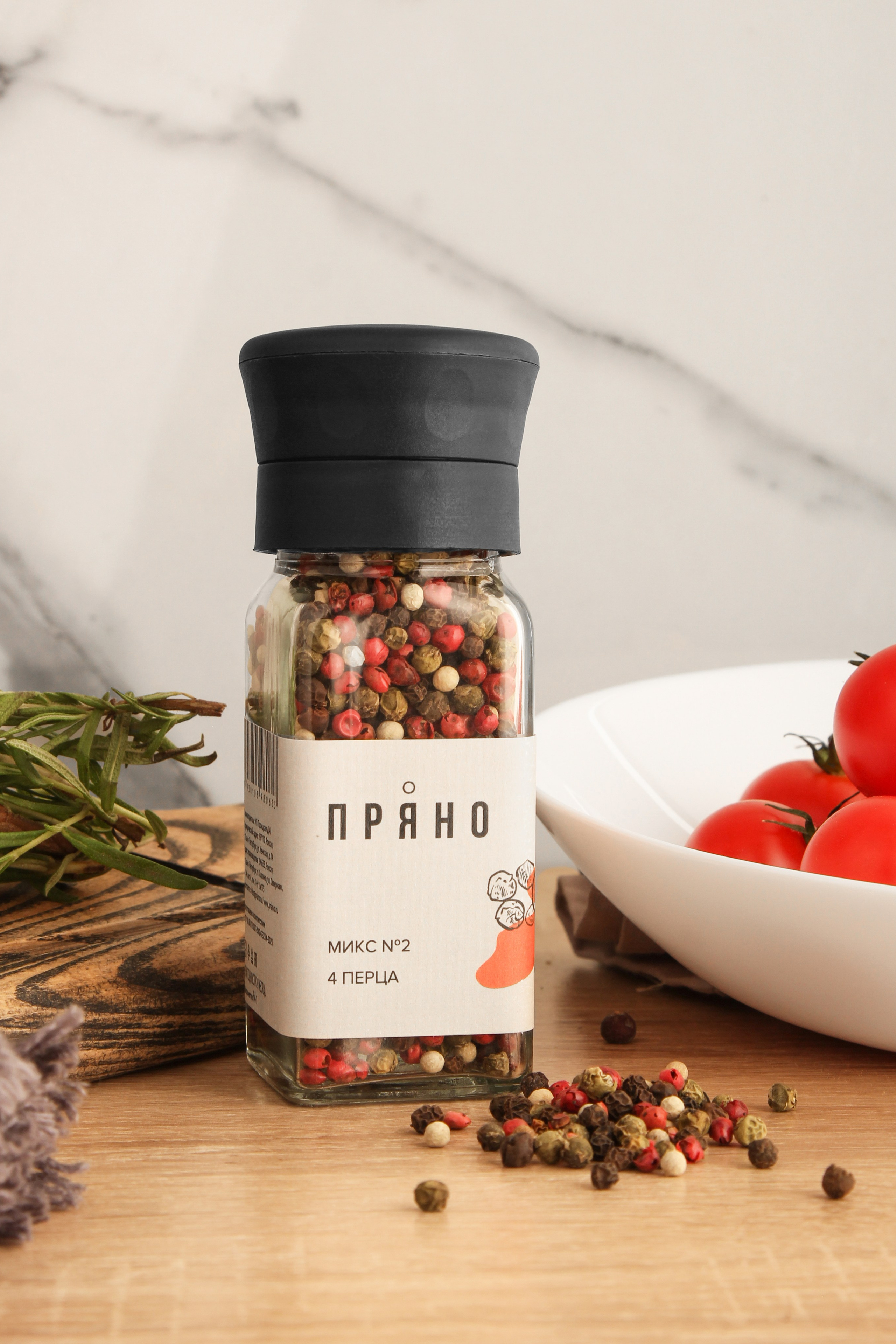 Фото упаковки специи с рассыпанным продуктом |Профессиональная съемка для пищевых брендов для сайта, маркетплейса СПб