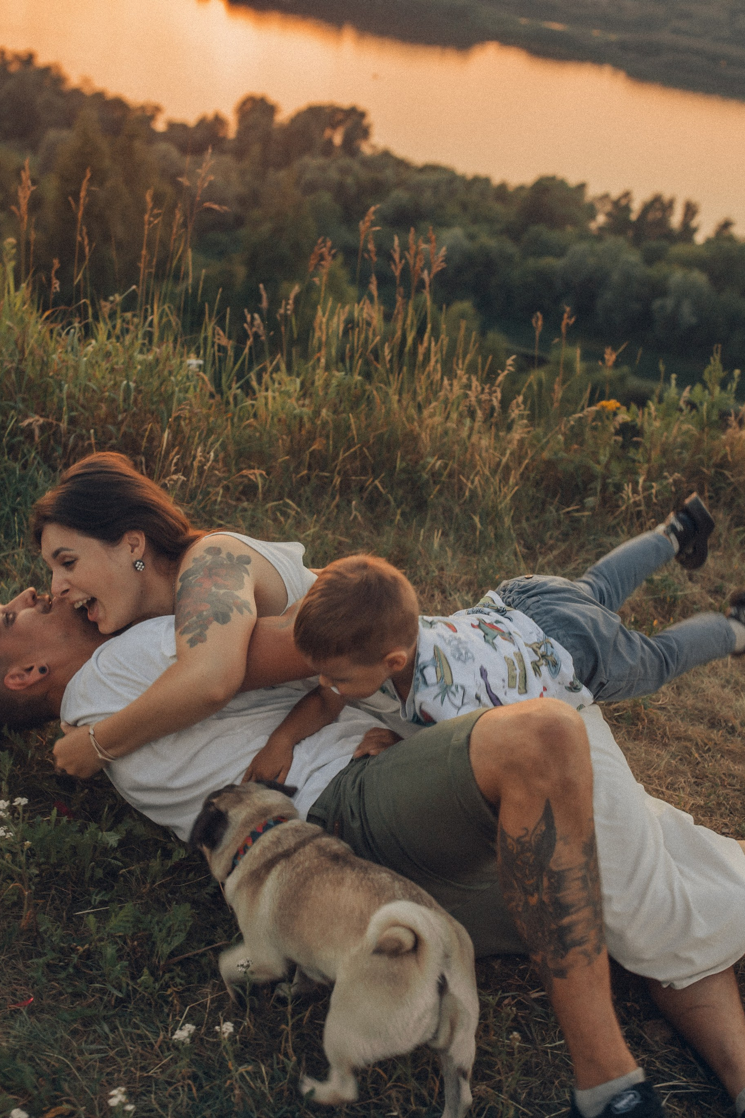 Мопс и его кожаные)