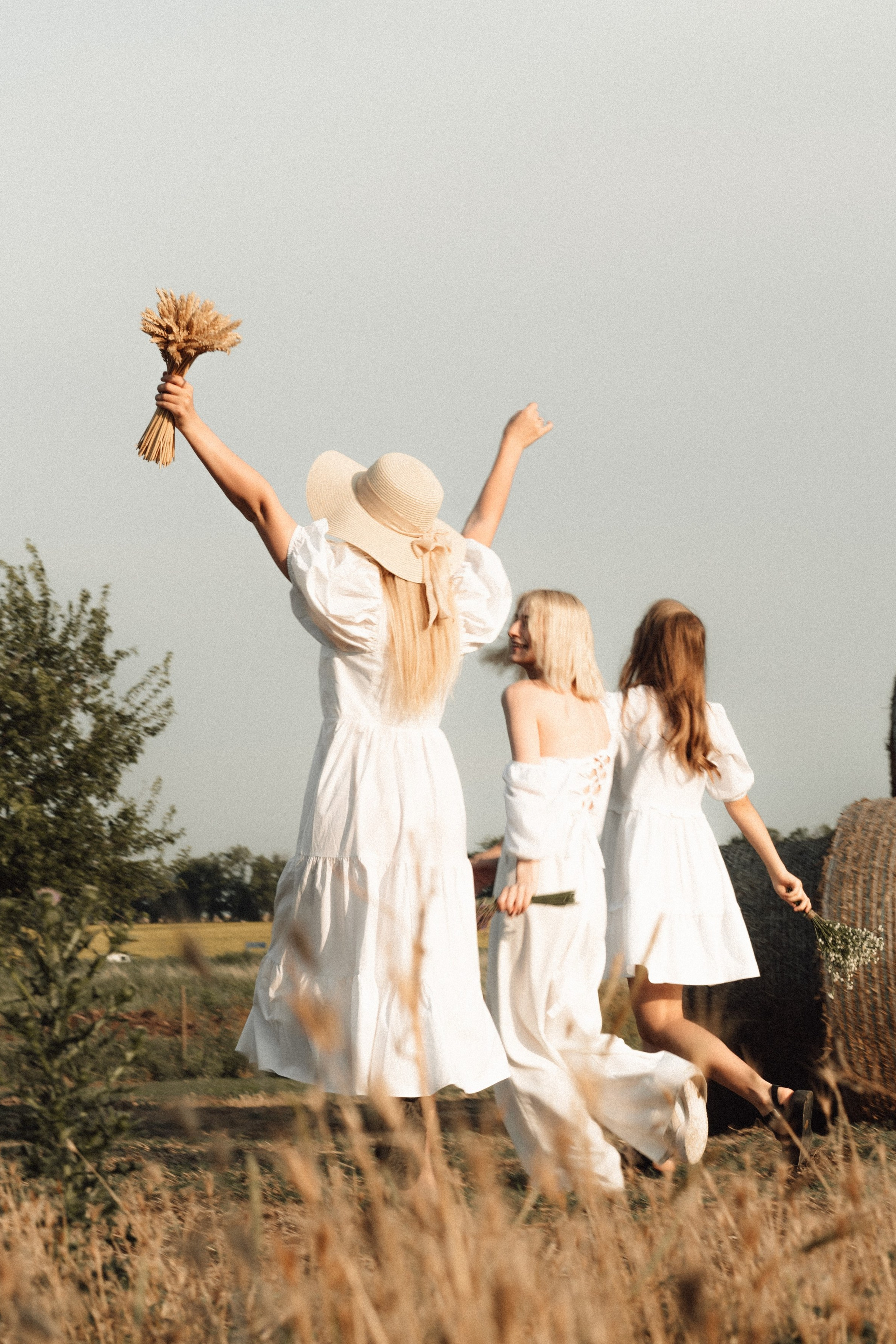 ТРИ ДОЧЕРИ-ЭТО ТРИ НЕЖНОСТИ, ТРИ РАДОСТИ И ТРИ ОТРАЖЕНИЯ МАМИНОГО СЕРДЦА