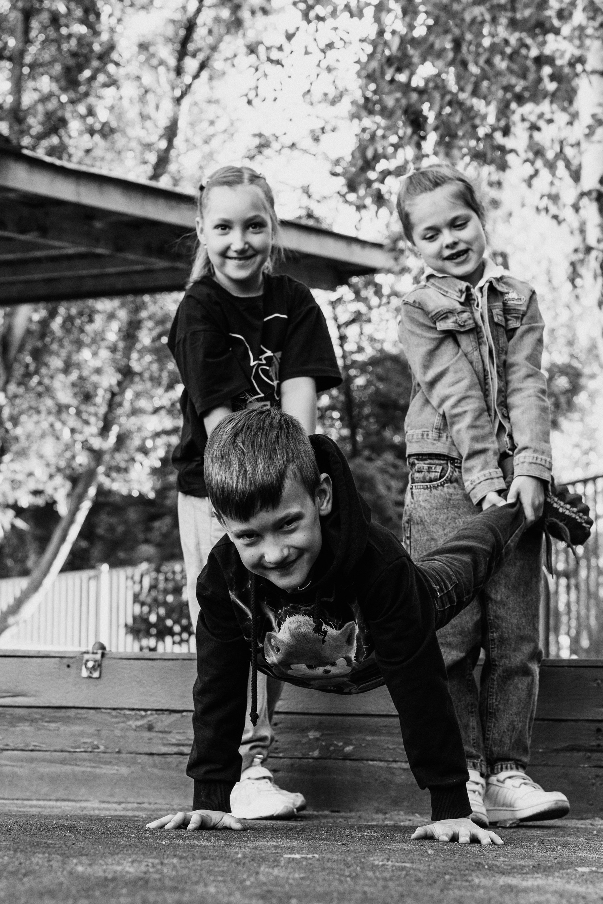 СМОТРИТЕ НА МИР ГЛАЗАМИ РЕБЁНКА