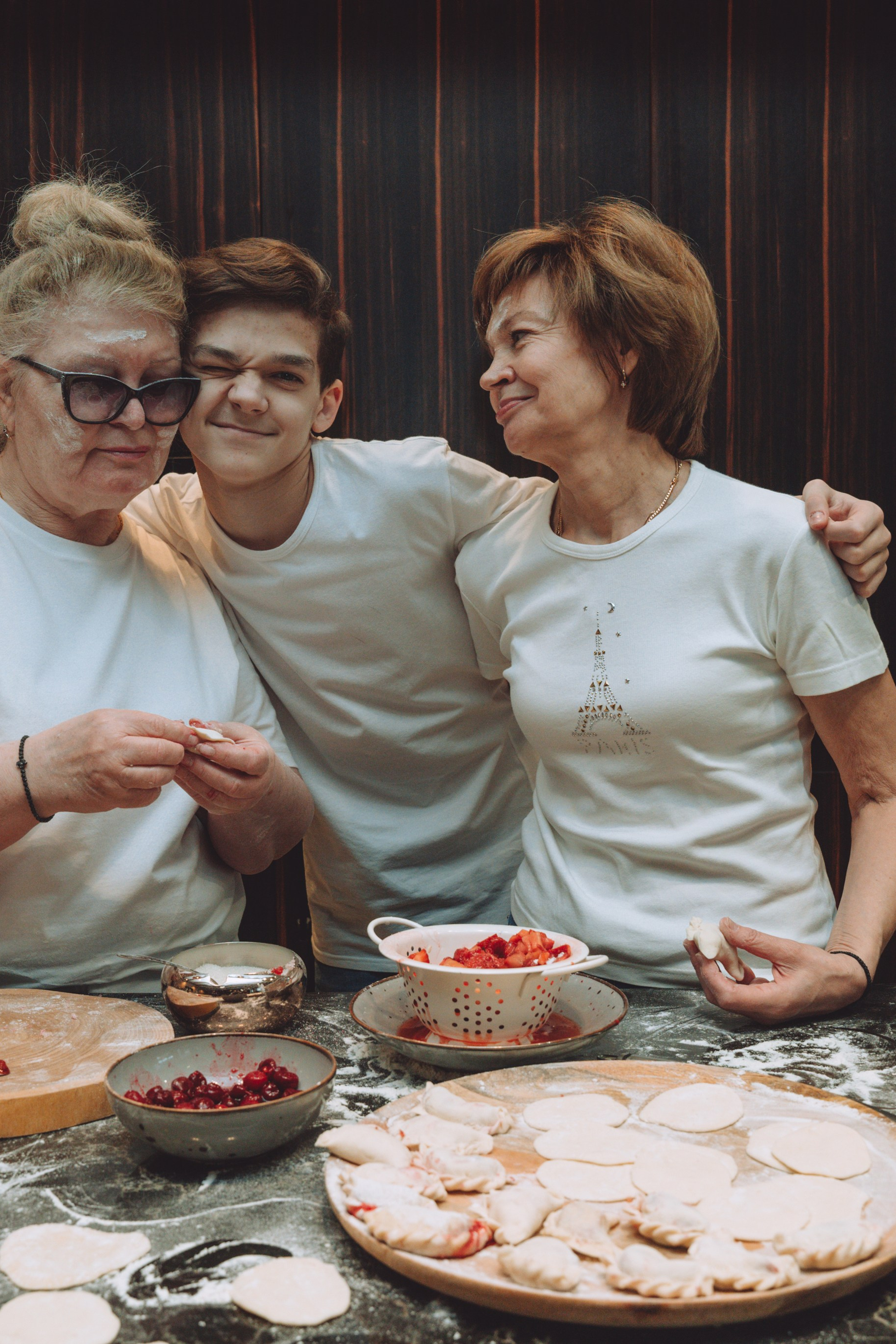 МЫ ЛЕПИЛИ ВАРЕНИКИ