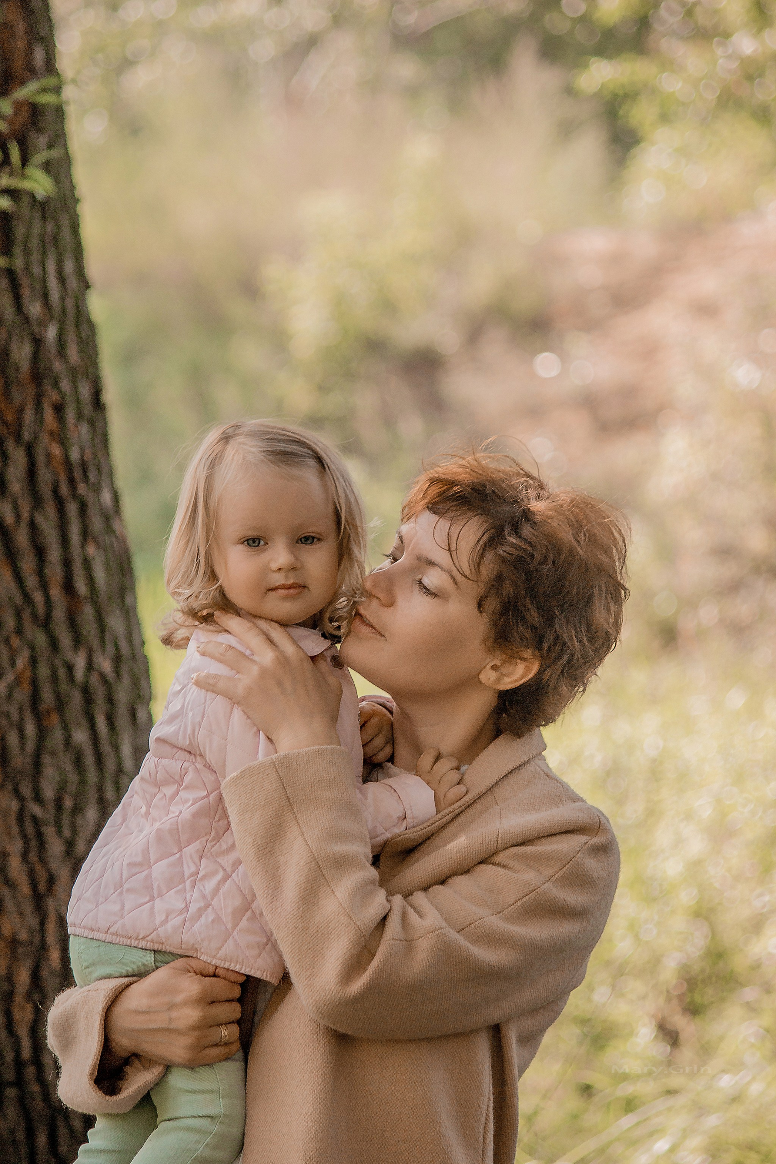 Семейная фотопрогулка Марии и Веры на Мещерском озере