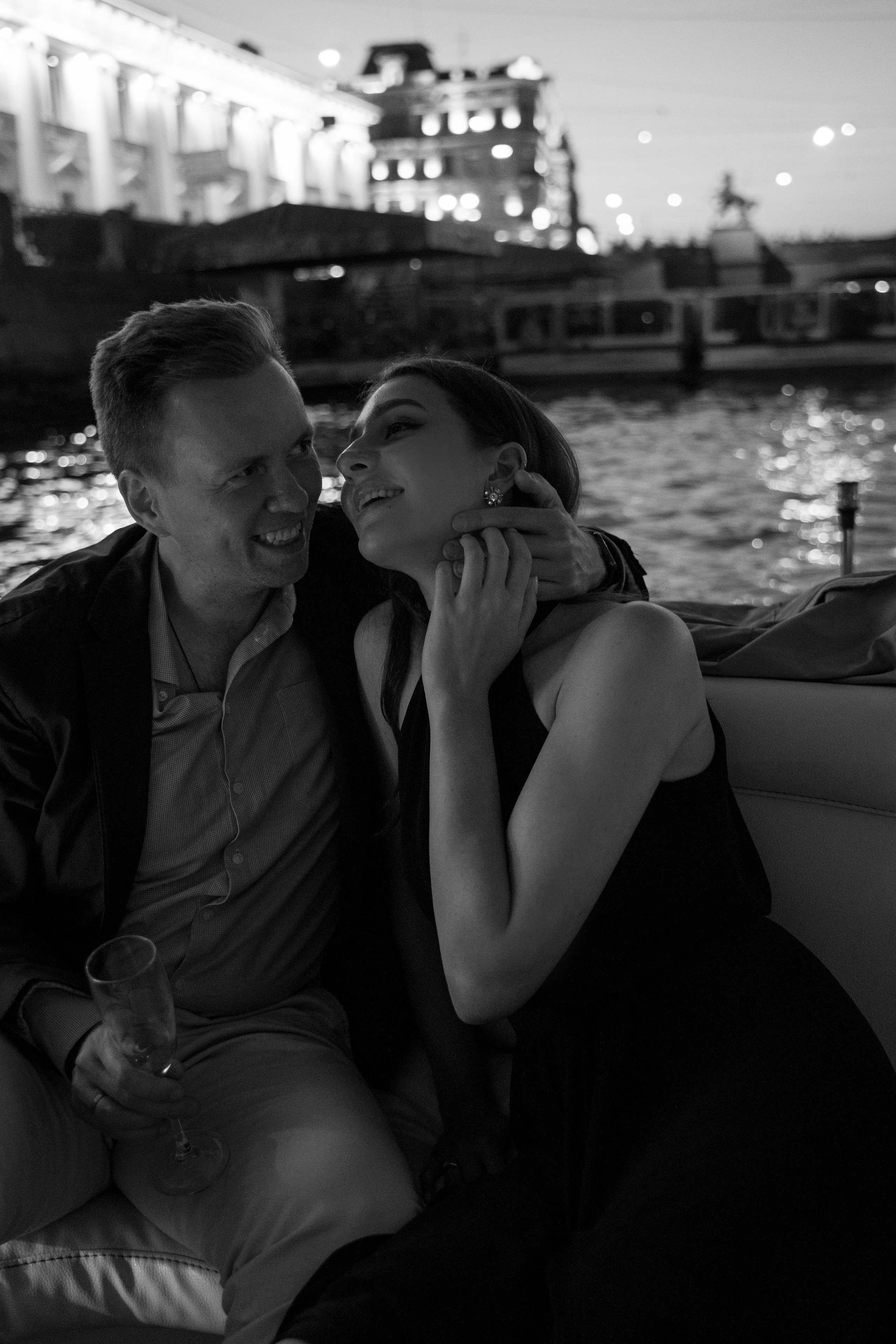 Яна и Сереж. Катер