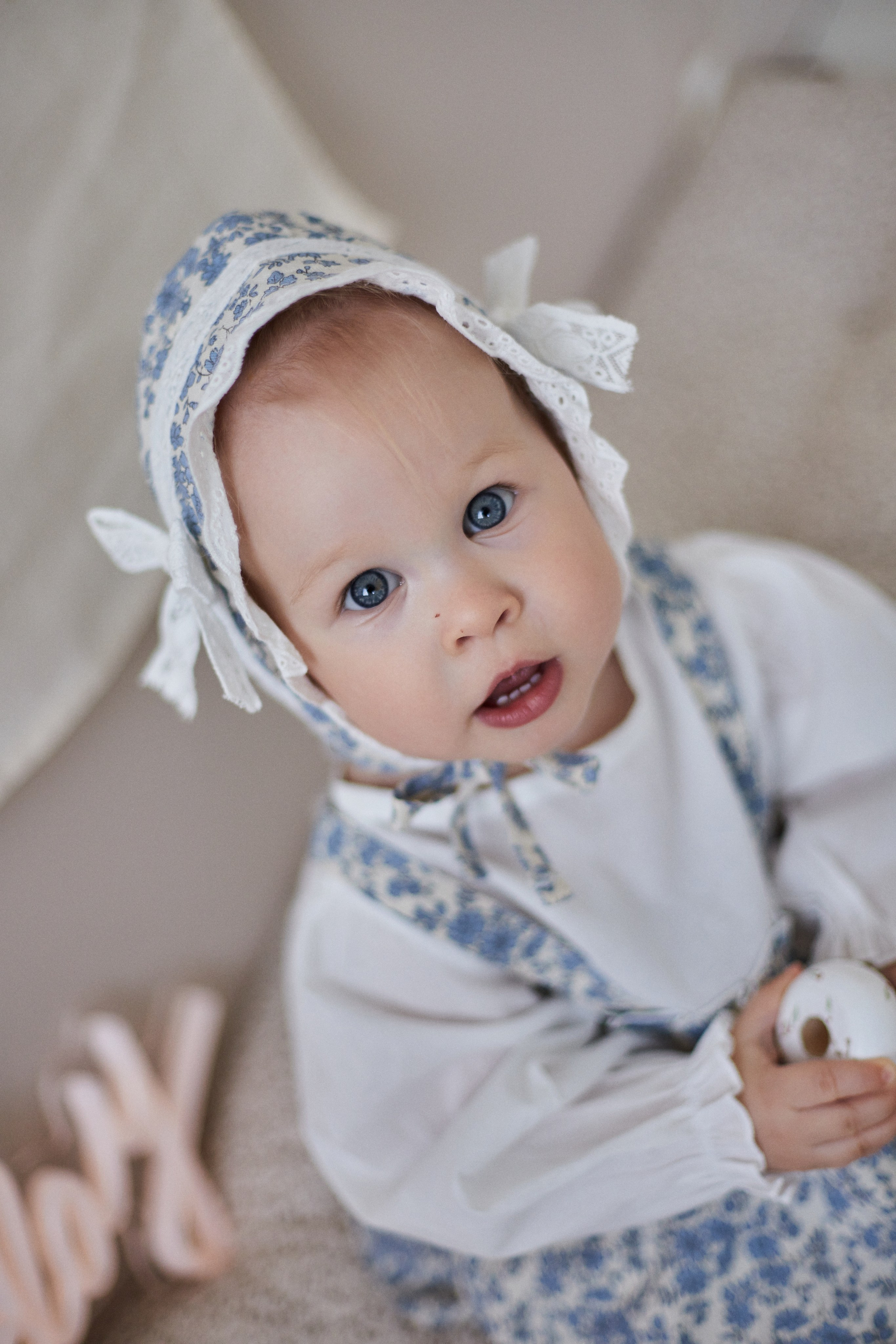 Анечке 1 годик