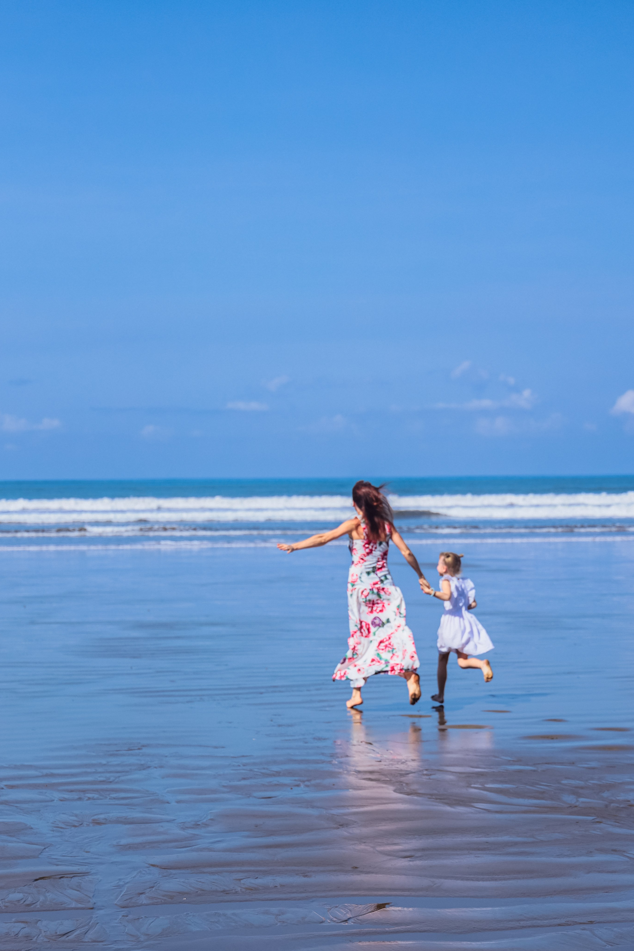Ocean vibe with Tanya & Katya