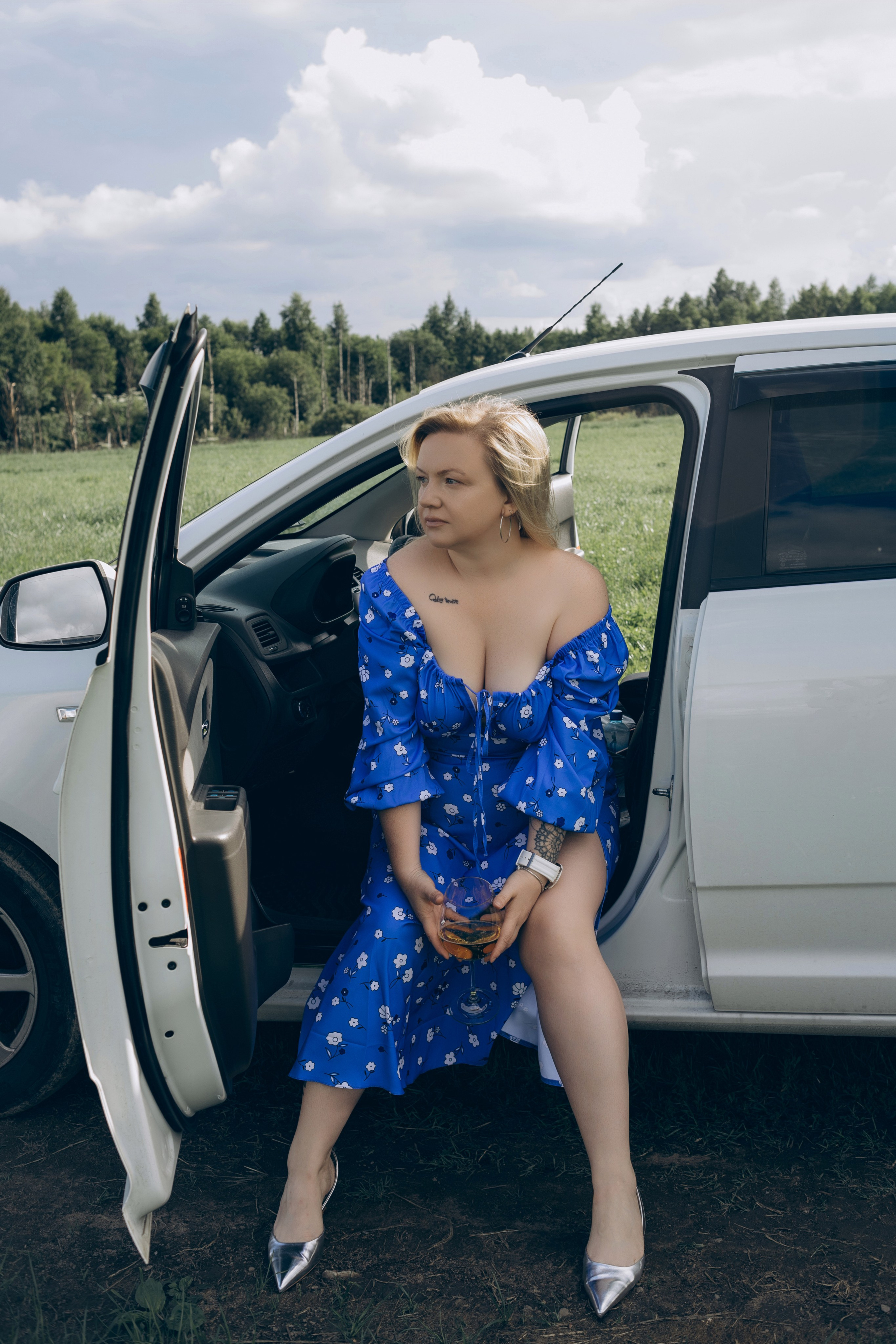 Светлана. В поле. Женский и семейный фотограф в Санкт-Петербурге Екатерина Симонова