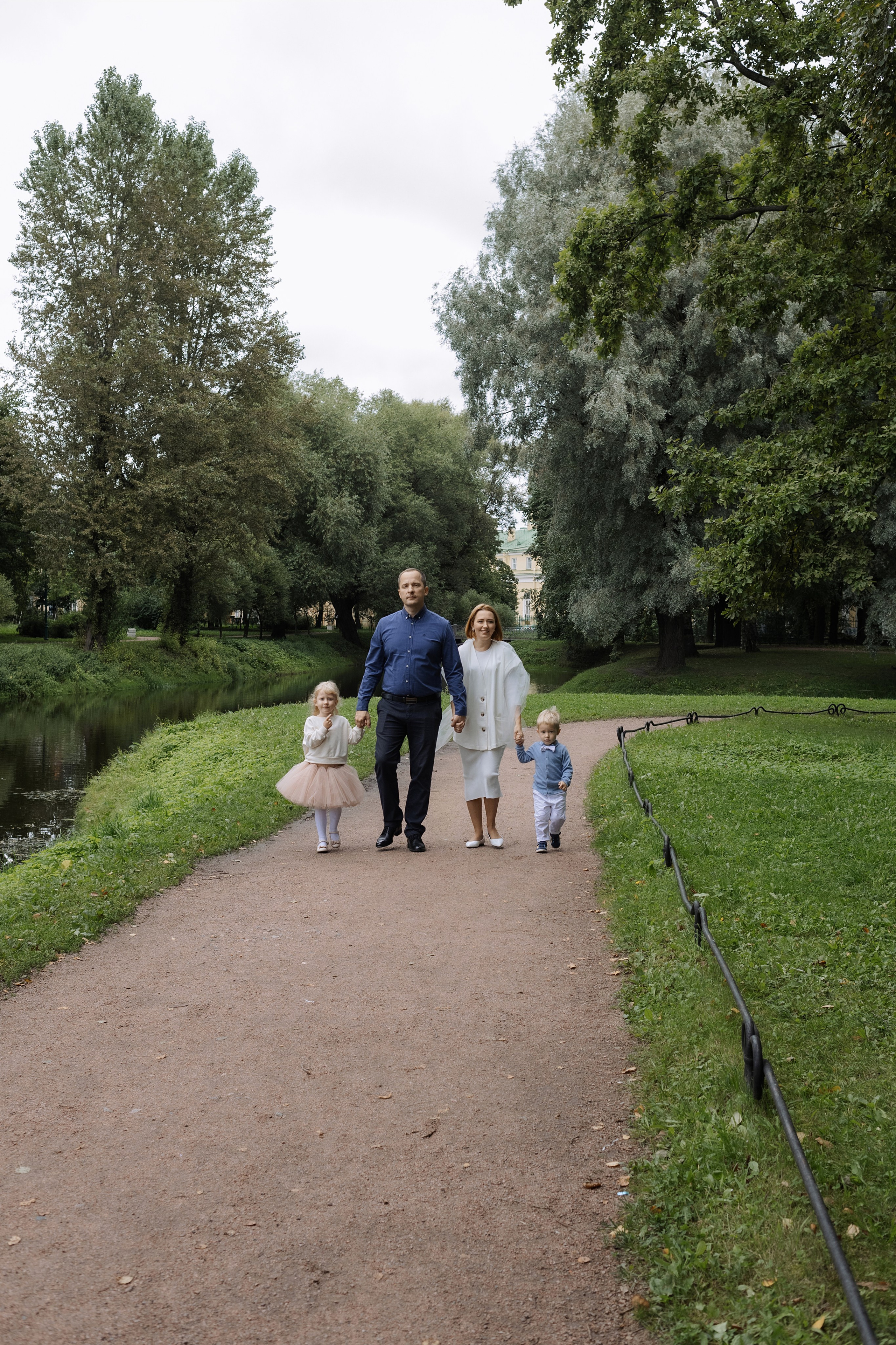 Семейная фотопрогулка в Таврическом. Женский и семейный фотограф в Санкт-Петербурге Екатерина Симонова