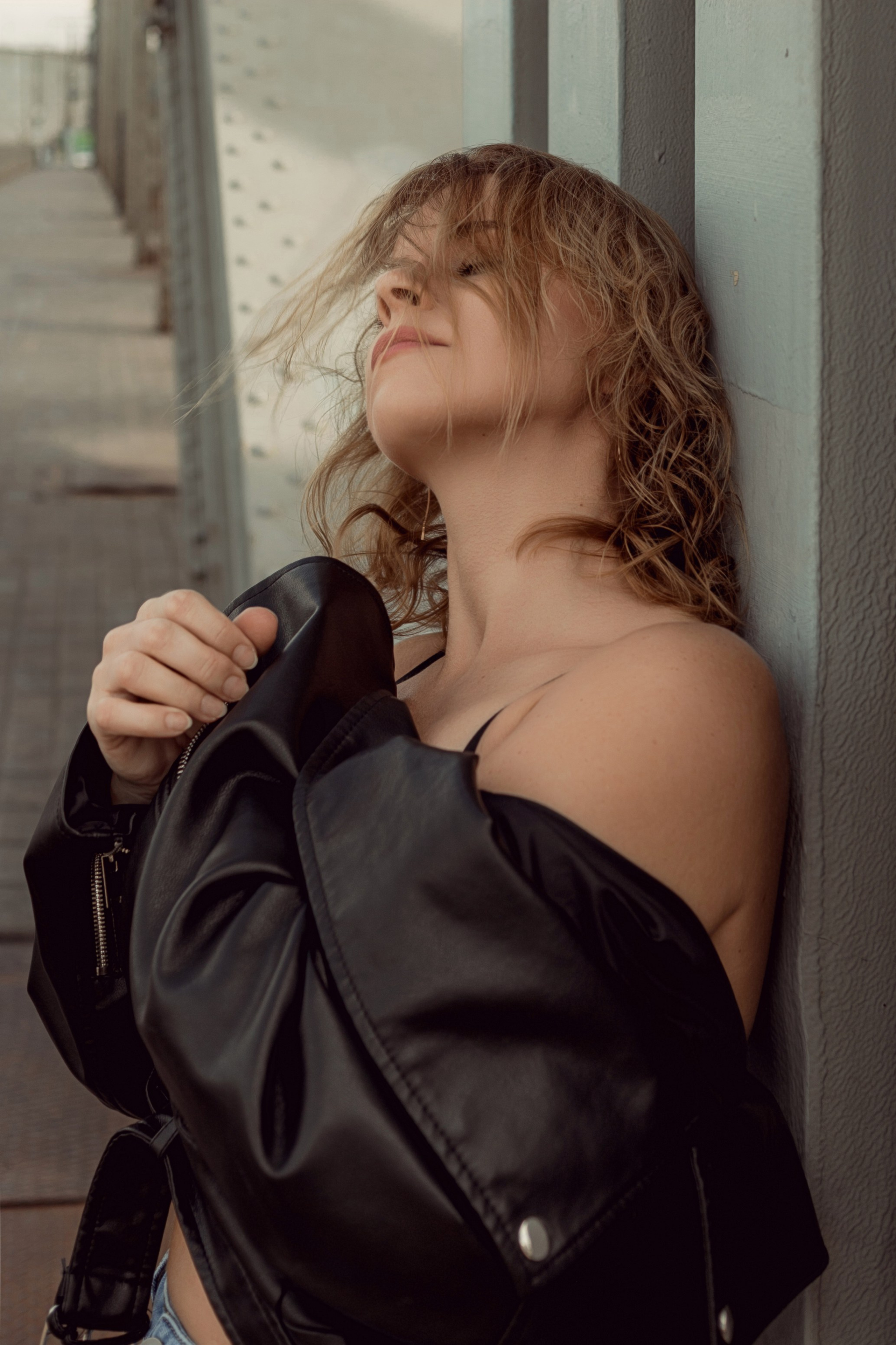 Надежда. Мост Петра I. Женский и семейный фотограф в Санкт-Петербурге Екатерина Симонова